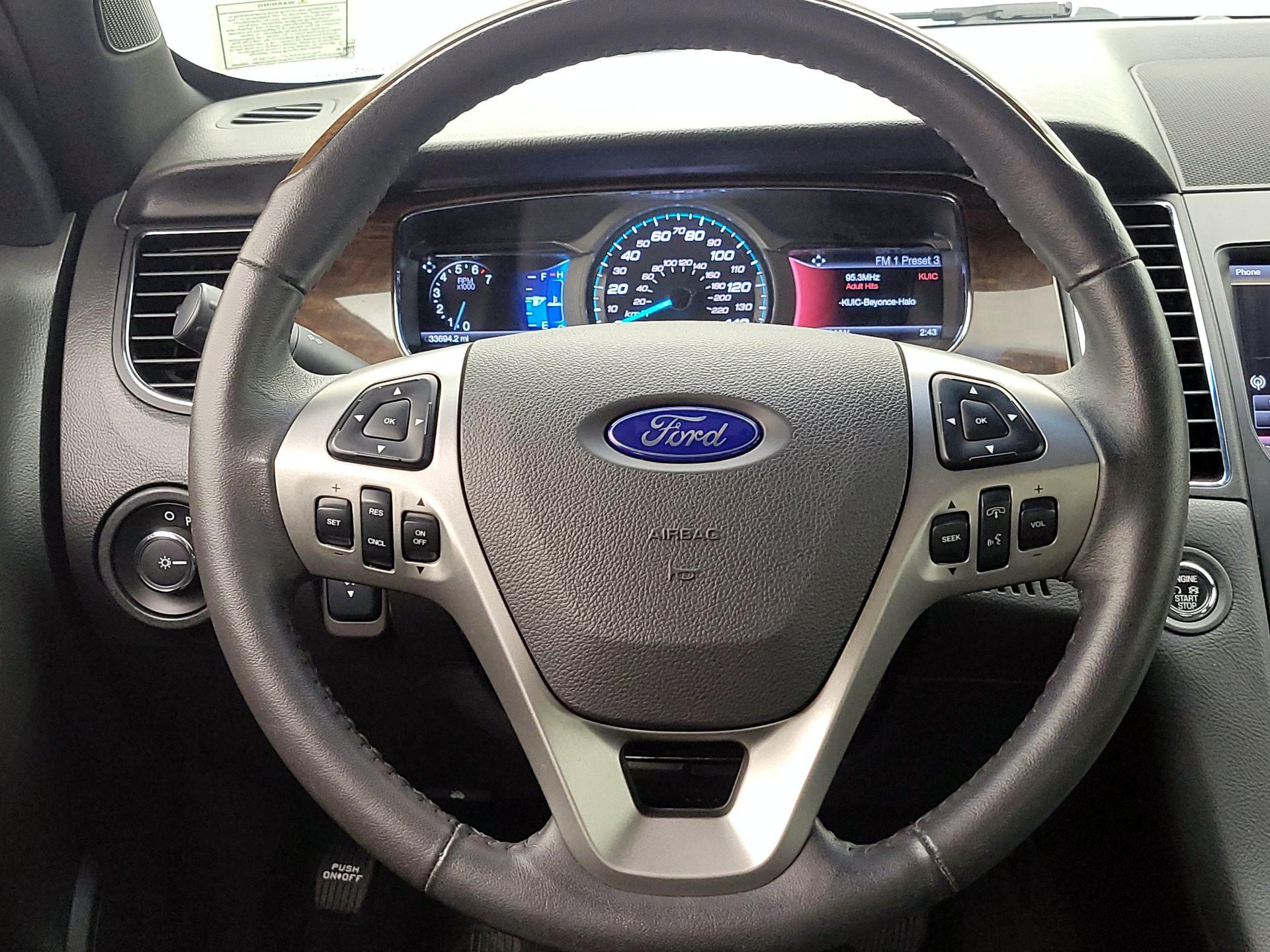 Thumbnail: 2015 Ford Taurus - 10