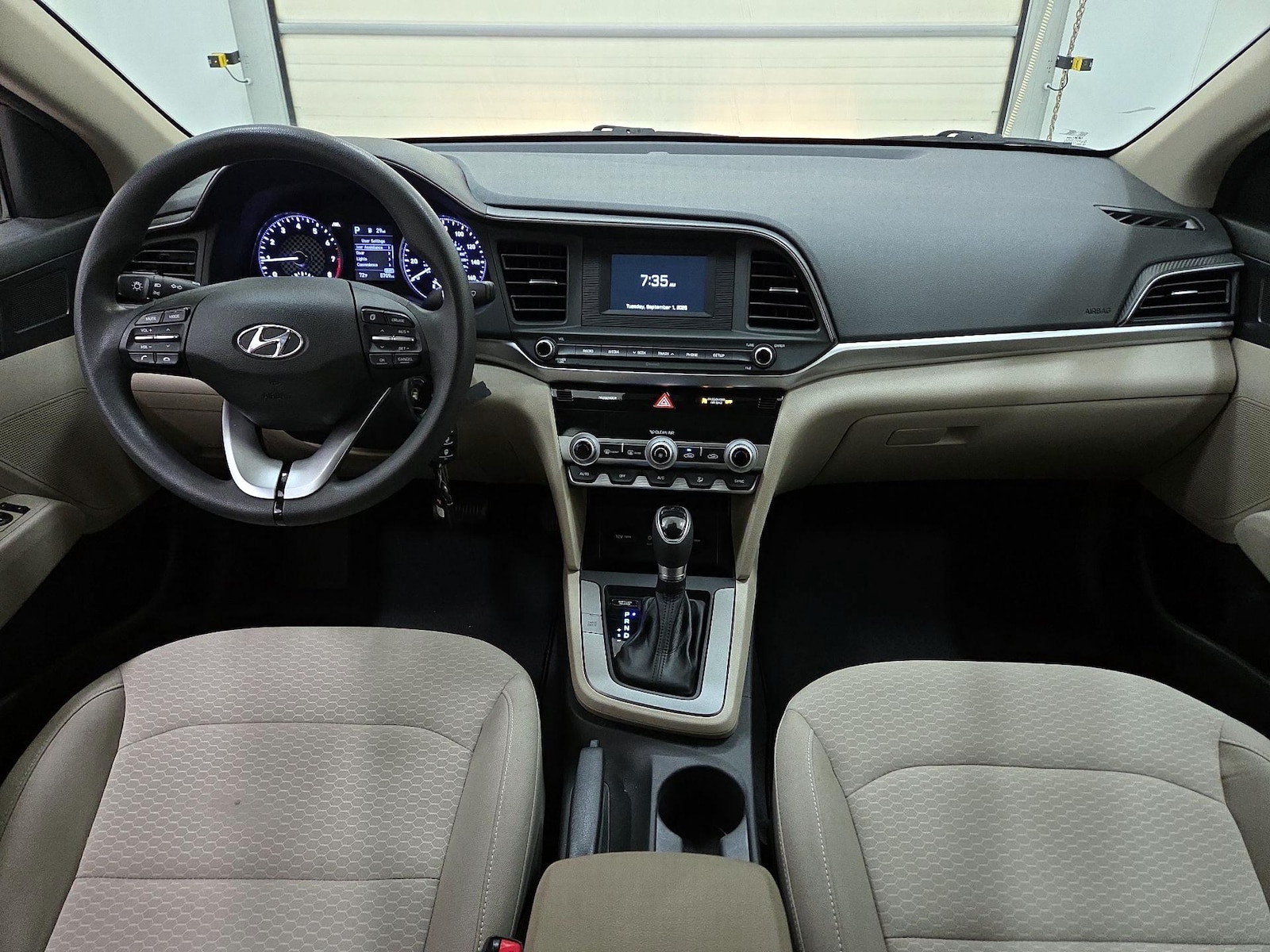 2020 Hyundai Elantra SE - Photo 10