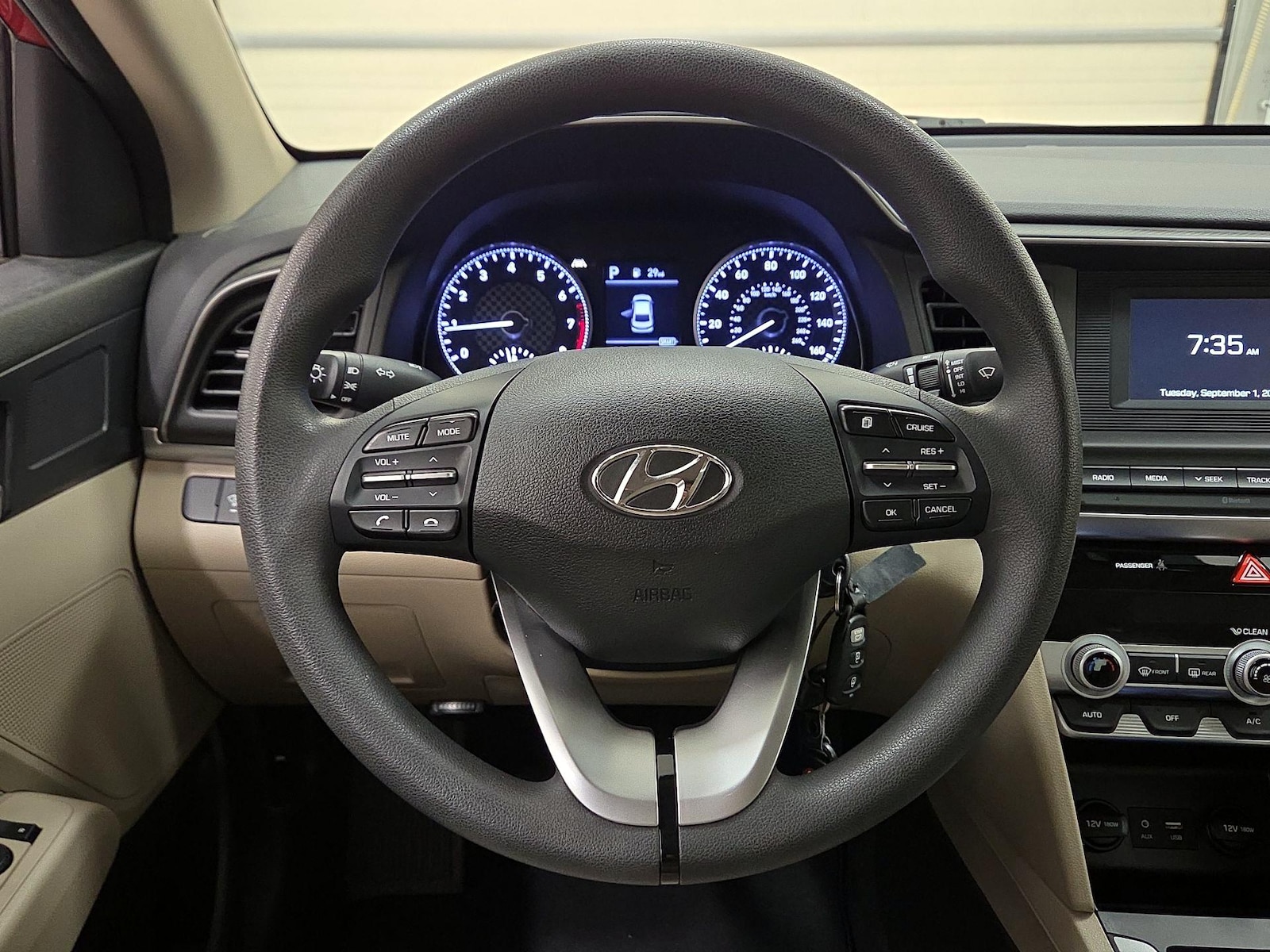 2020 Hyundai Elantra SE - Photo 11