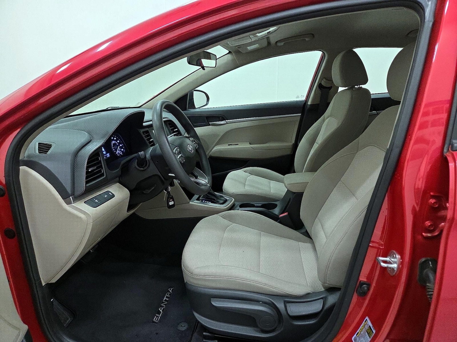 2020 Hyundai Elantra SE - Photo 12
