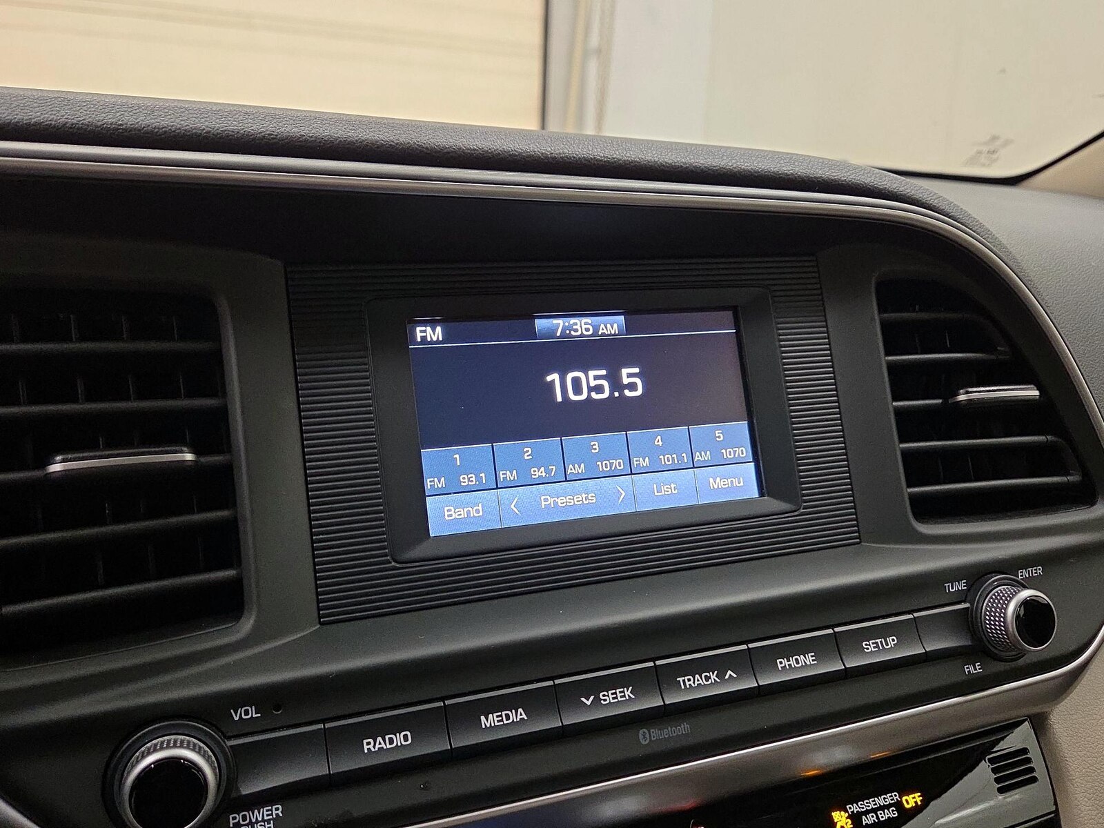 2020 Hyundai Elantra SE - Photo 16