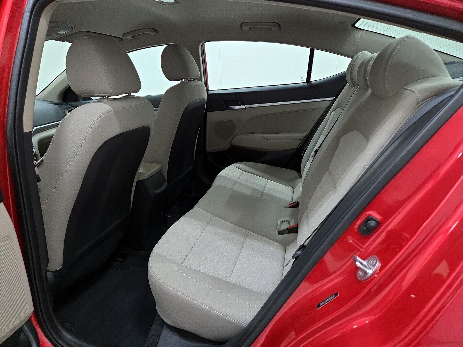 2020 Hyundai Elantra SE - Photo 20