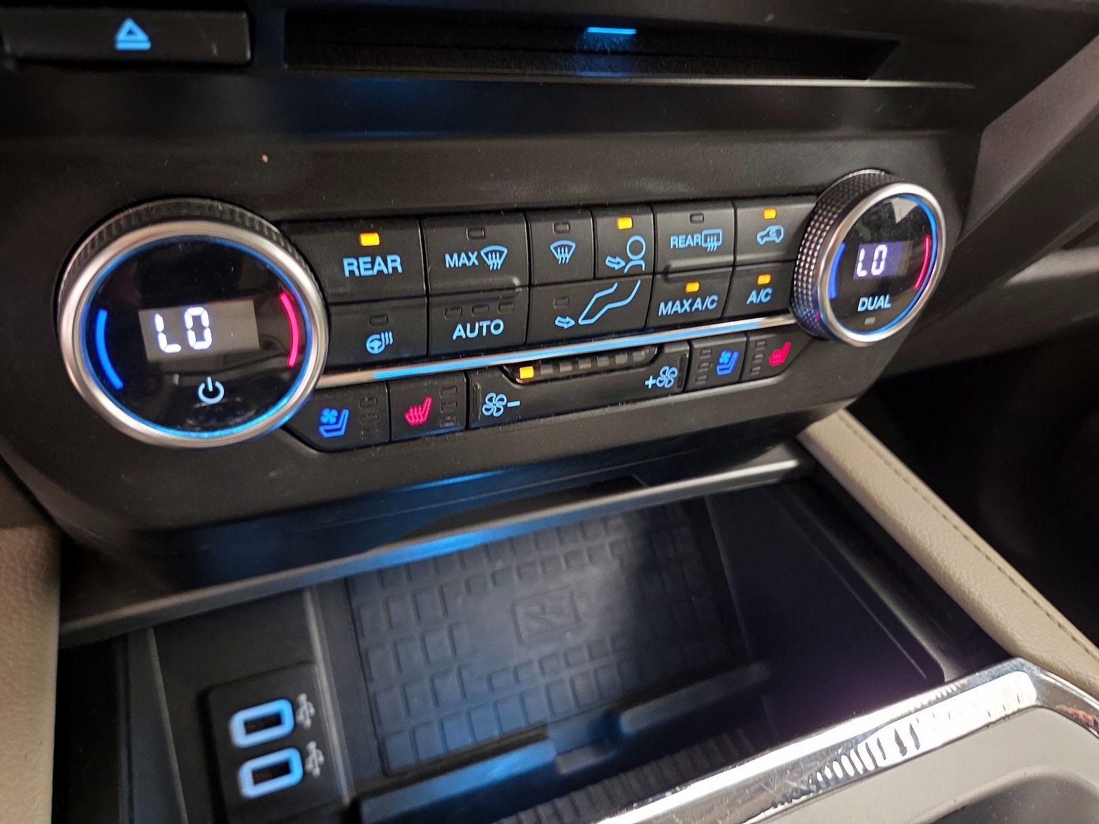 2018 Ford Expedition XLT - Photo 18