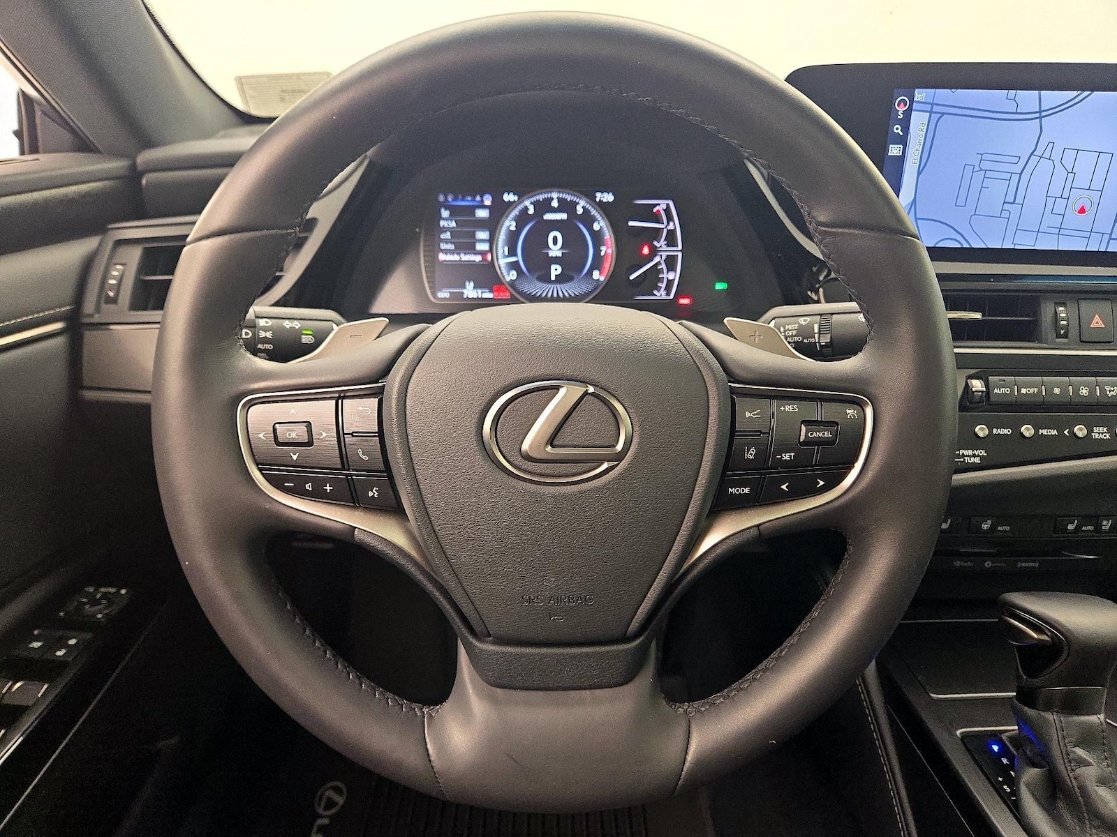 2022 Lexus ES 350 - Photo 11