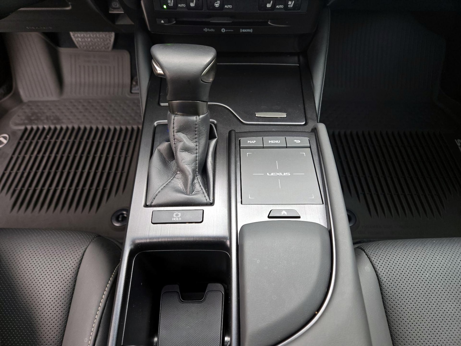 2022 Lexus ES 350 - Photo 19