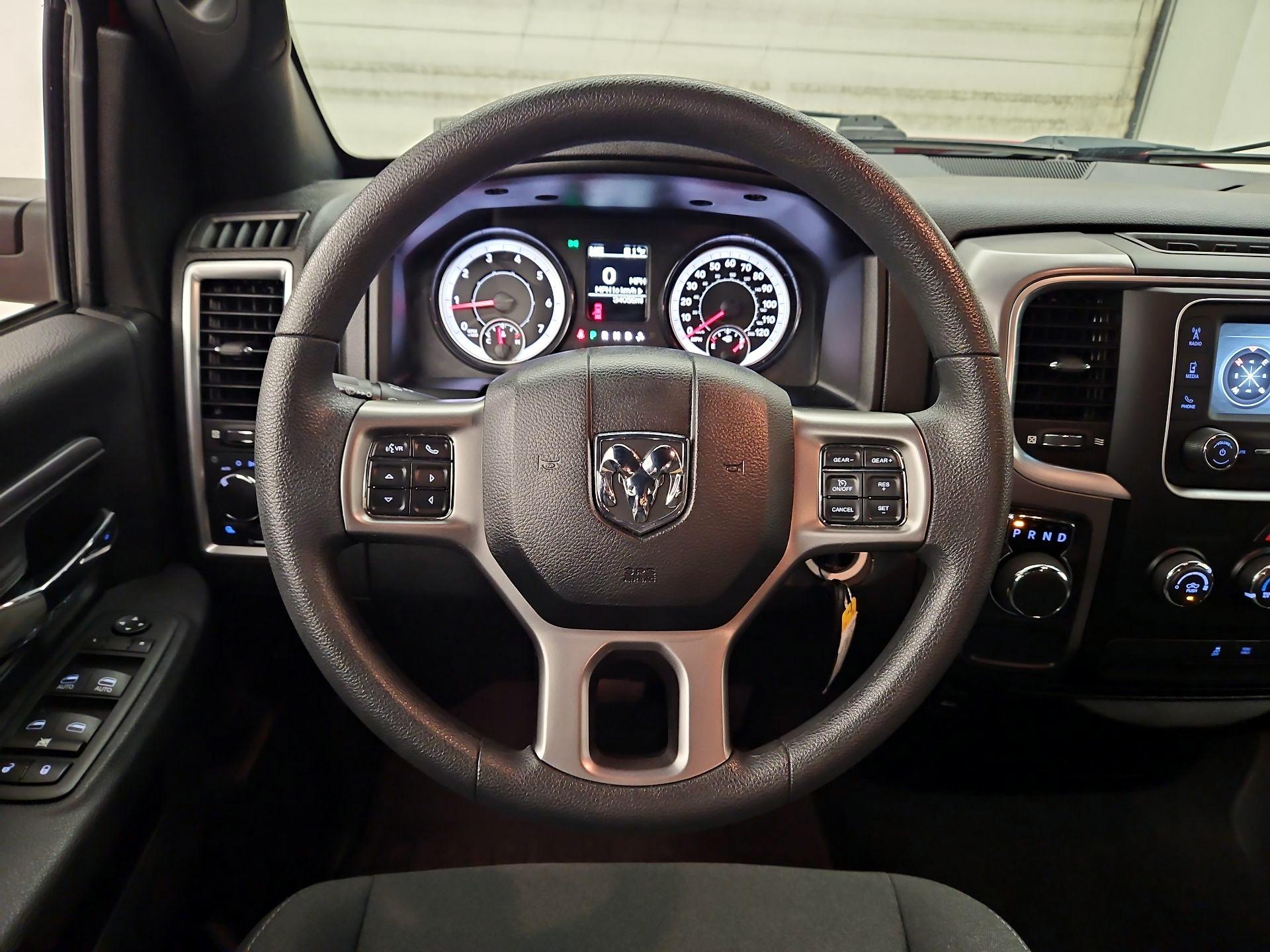 Thumbnail: 2022 RAM 1500 Classic - 10