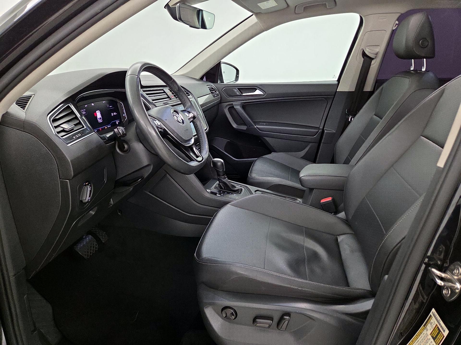 Thumbnail: 2020 Volkswagen Tiguan - 11
