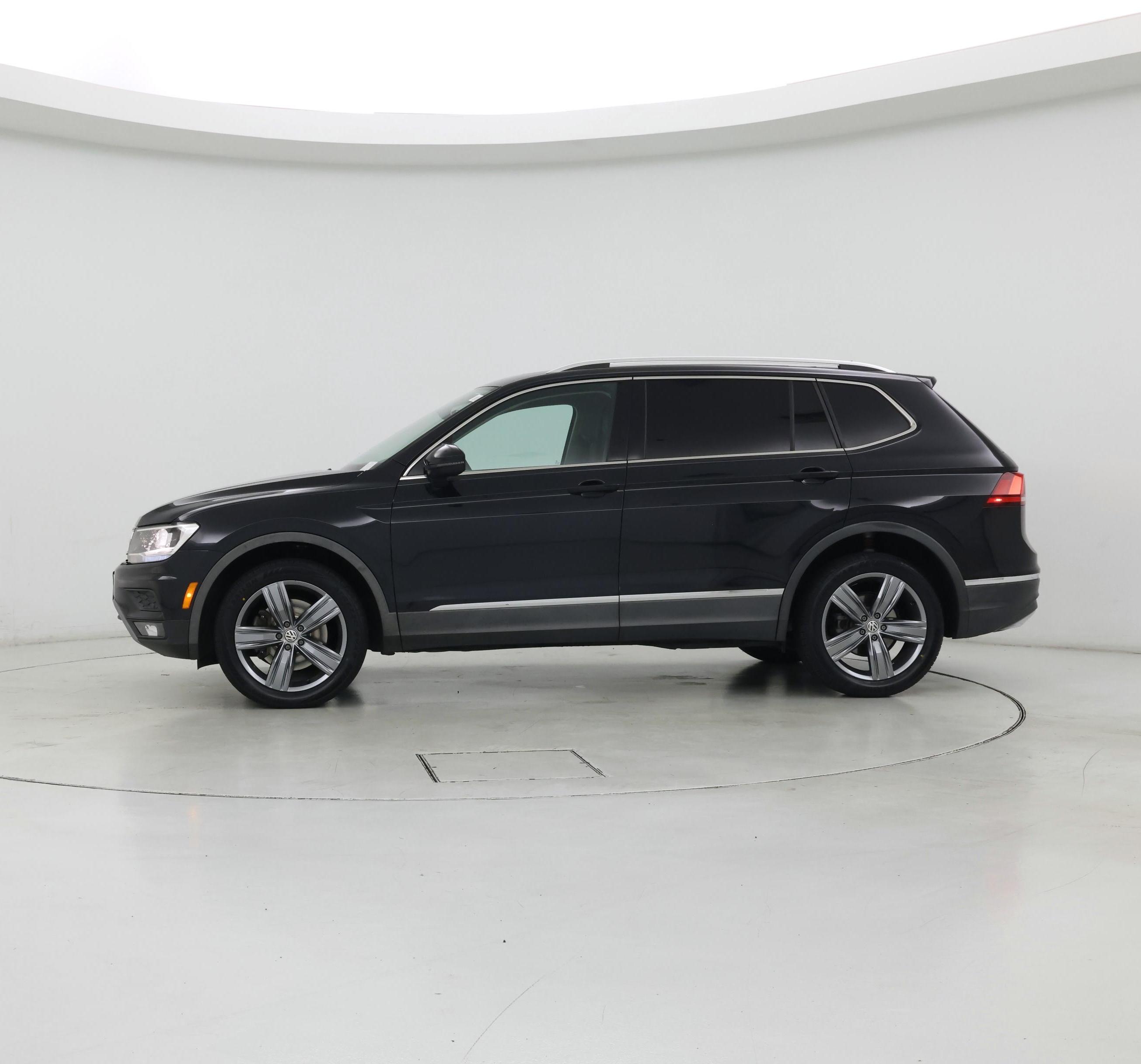 Thumbnail: 2020 Volkswagen Tiguan - 3