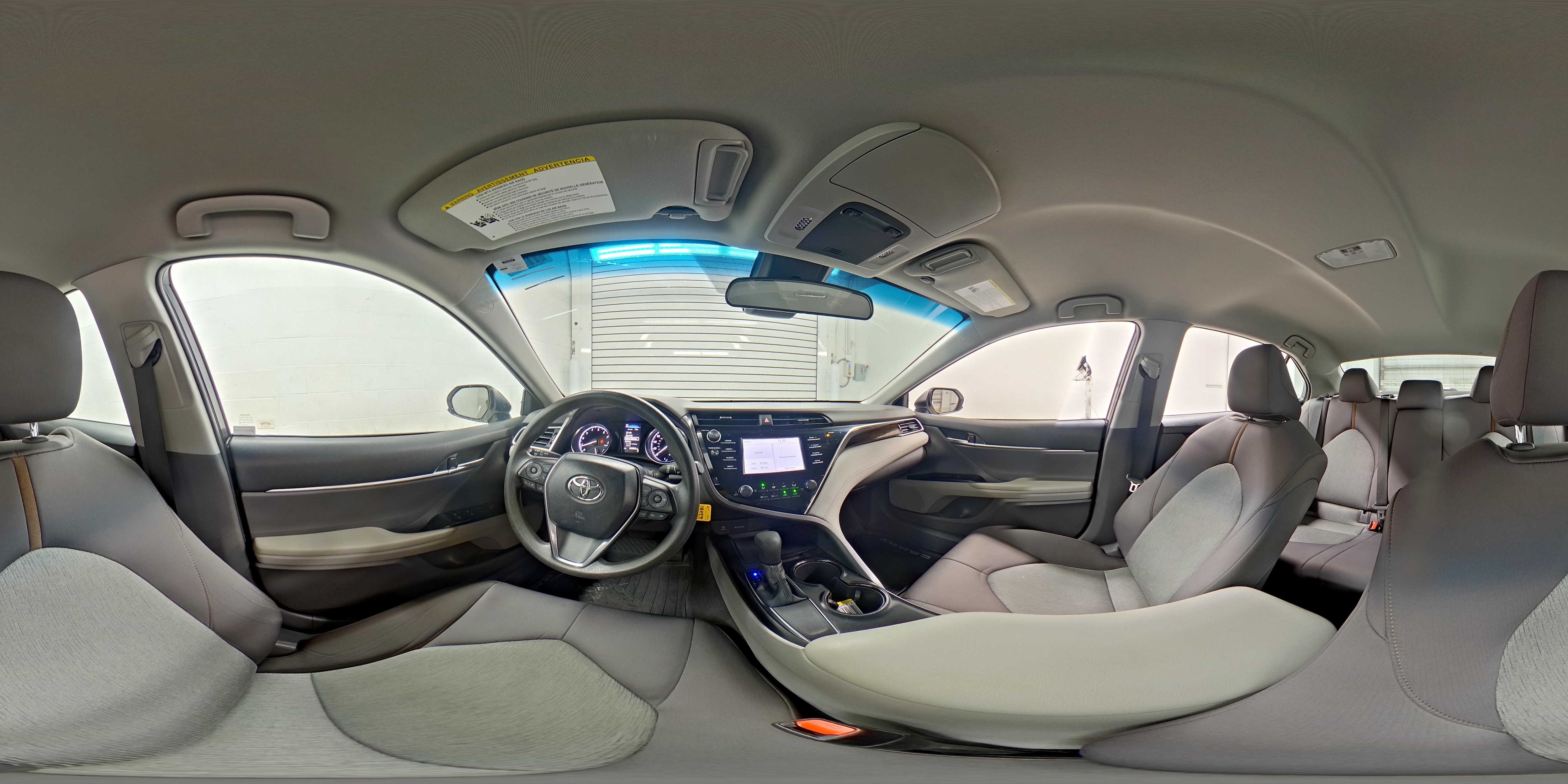 2018 Toyota Camry LE - Photo 20