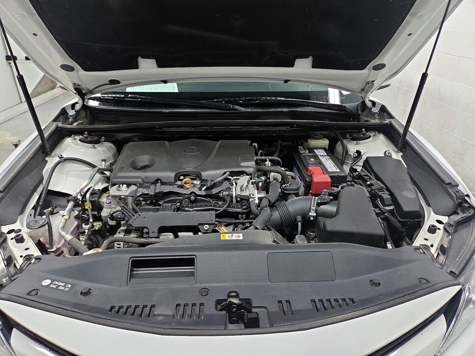 2018 Toyota Camry LE - Photo 16