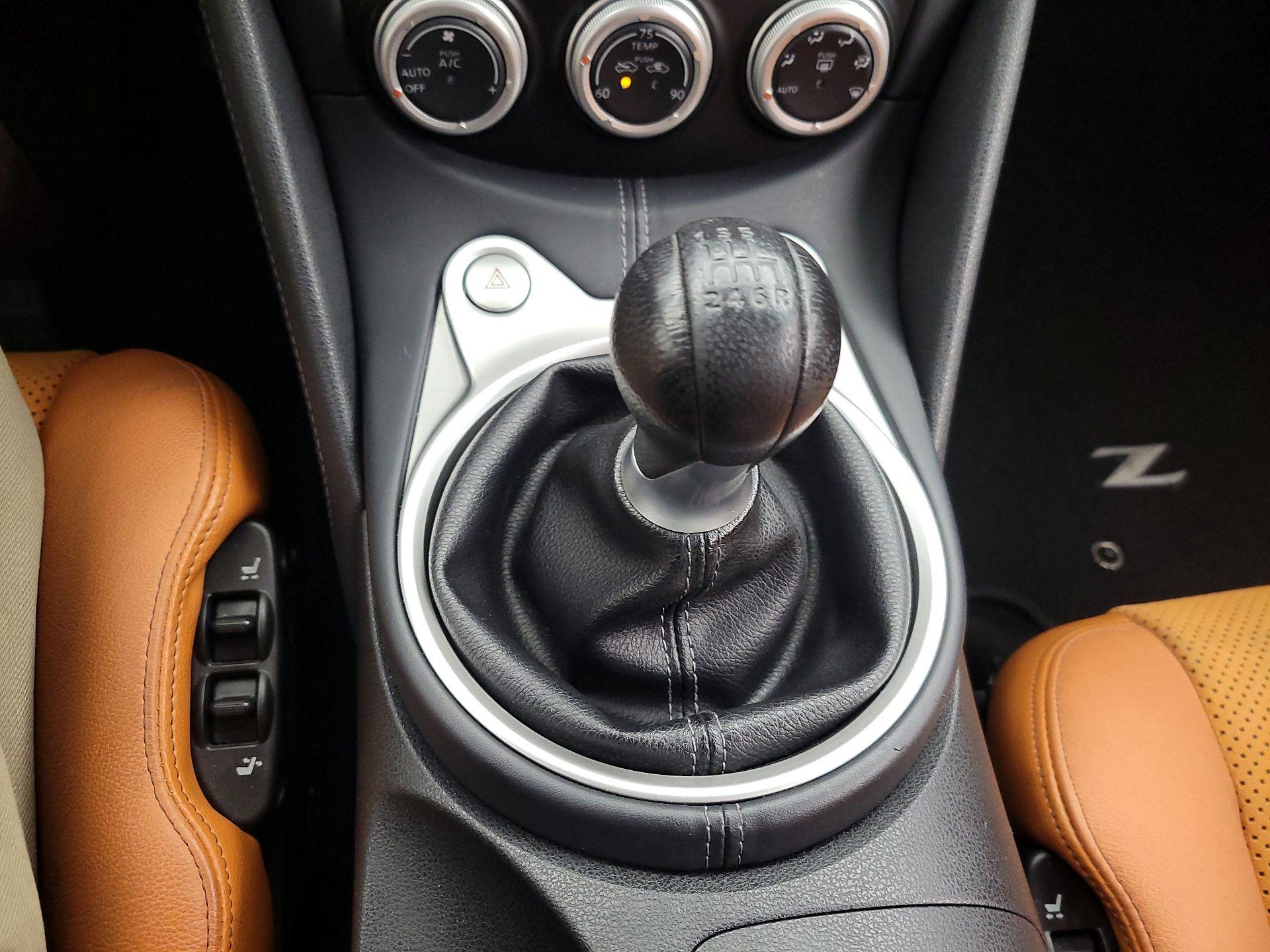 Thumbnail: 2014 Nissan Z - 16