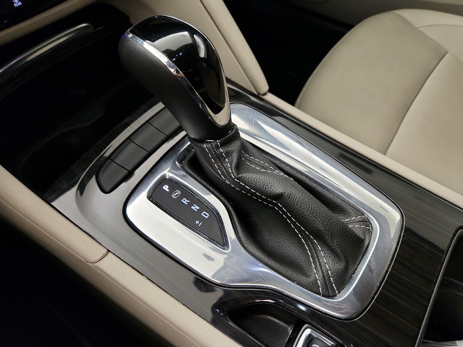 2018 Buick Regal Sportback Essence - Photo 18
