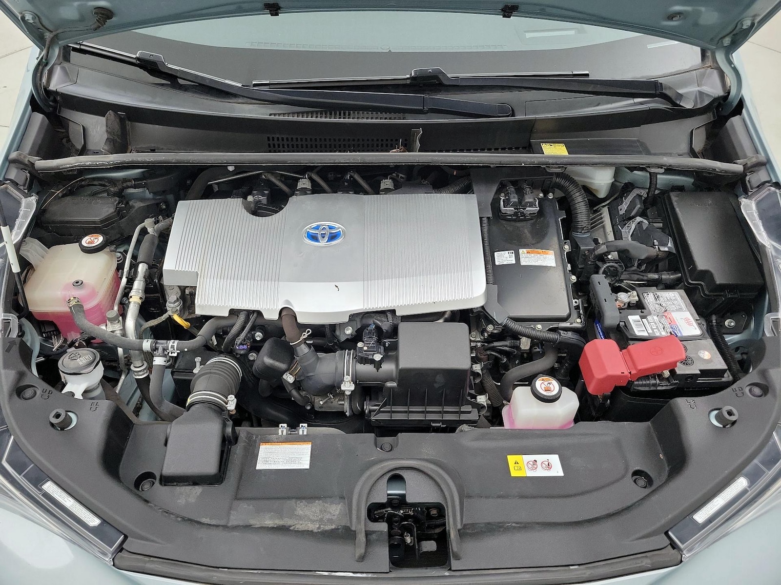 2017 Toyota Prius Three - Photo 23