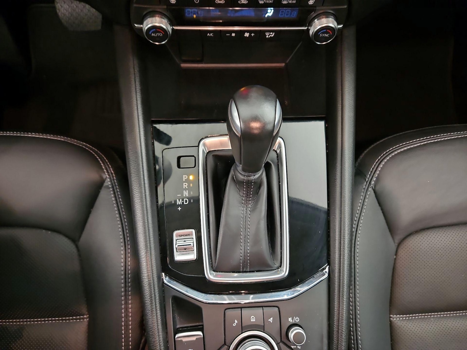2024 Mazda CX-5 S Preferred package - Photo 18