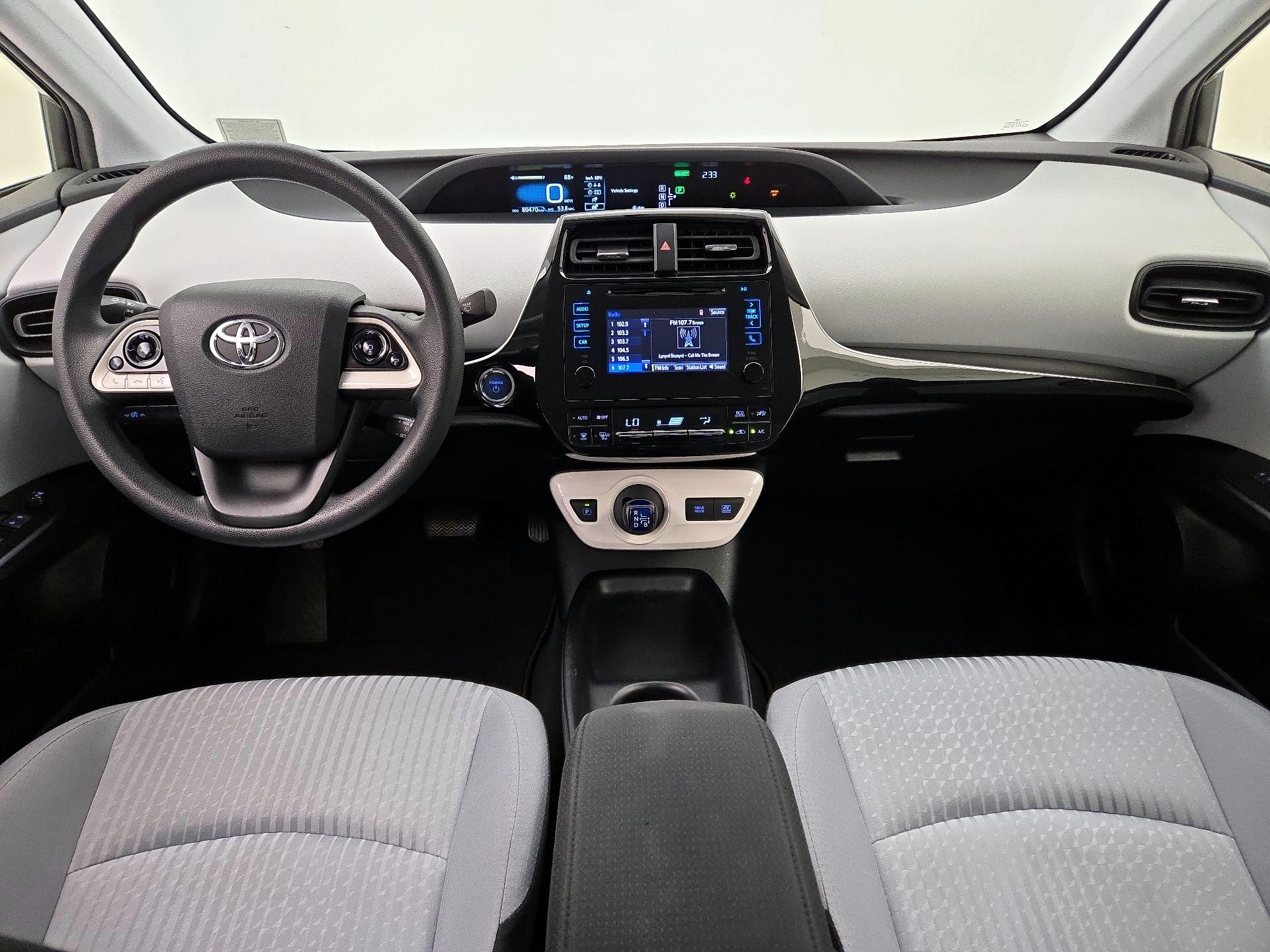 Thumbnail: 2016 Toyota Prius - 9