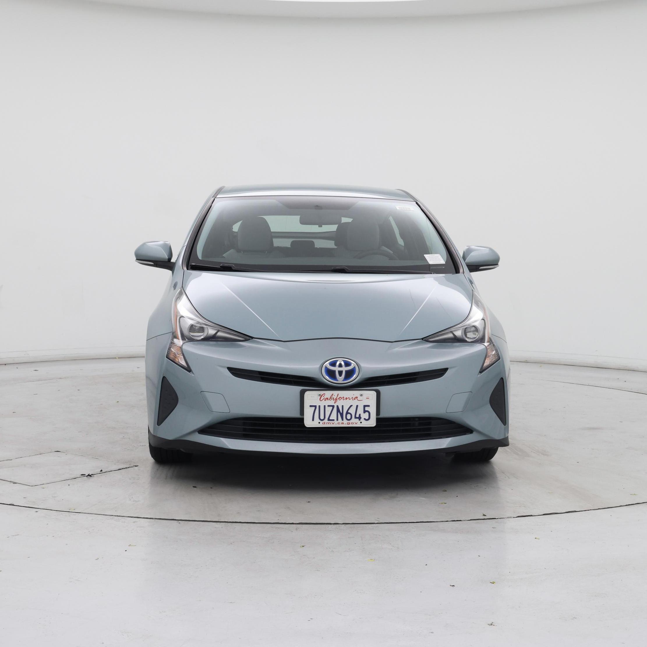Thumbnail: 2016 Toyota Prius - 5
