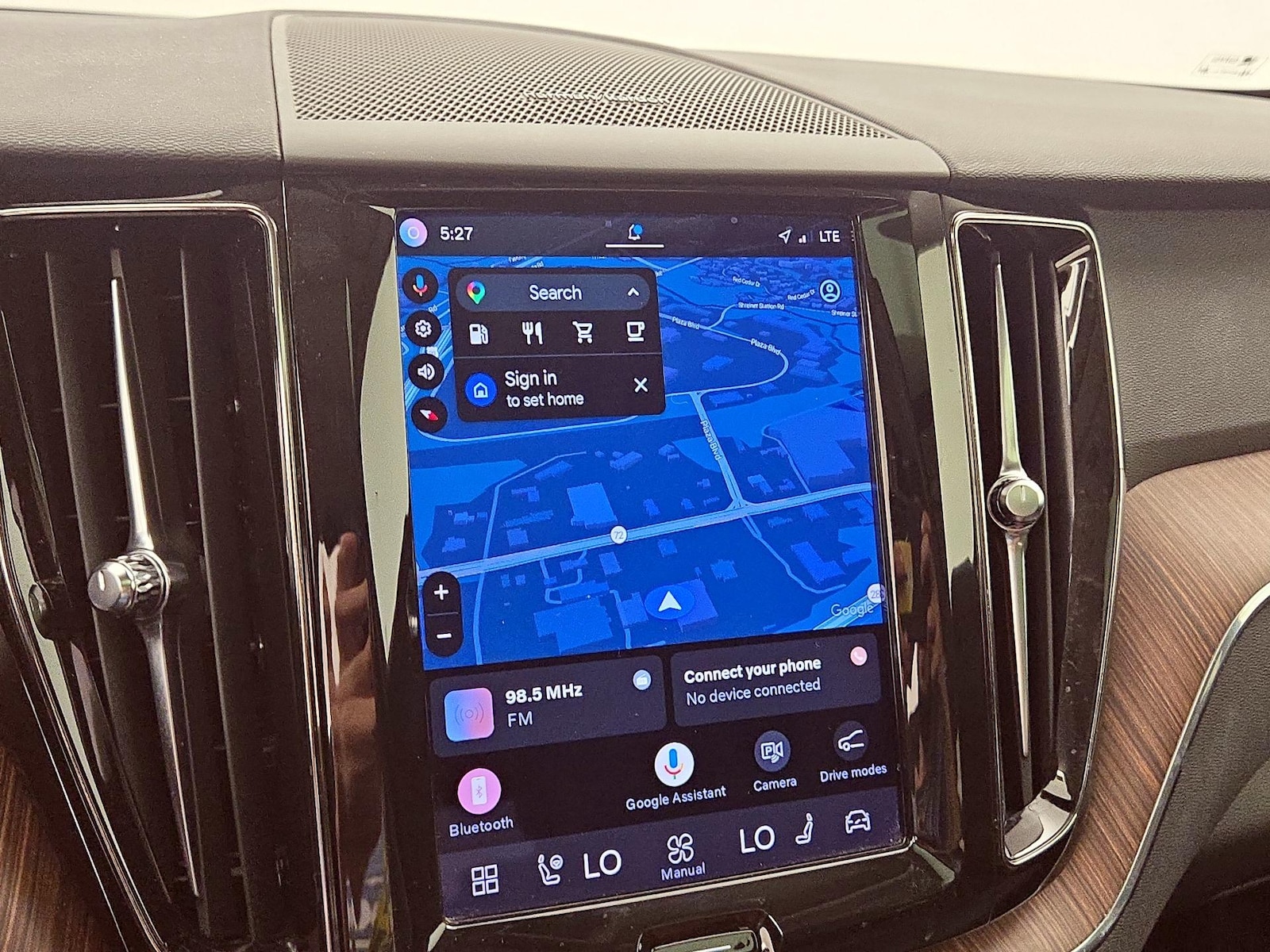 2022 Volvo XC60 Momentum - Photo 15