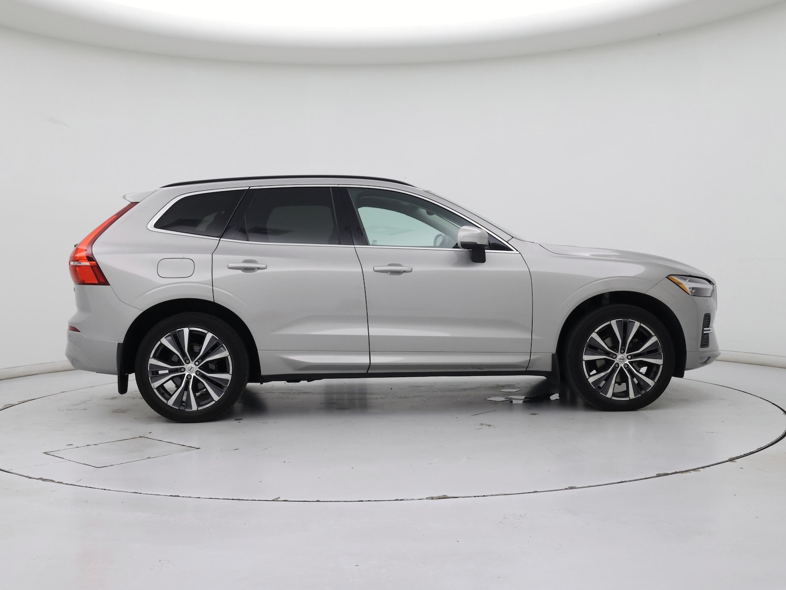2022 Volvo XC60 Momentum - Photo 8