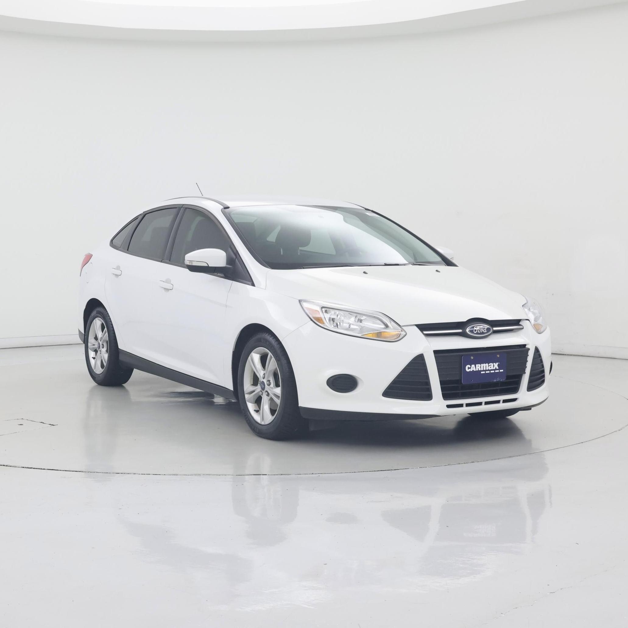 White 2014 Ford Focus Sedan Front-Wheel Drive Automatic