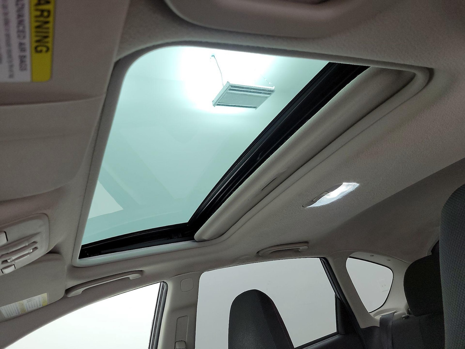 Sunroof(s) & Overhead Airbags
