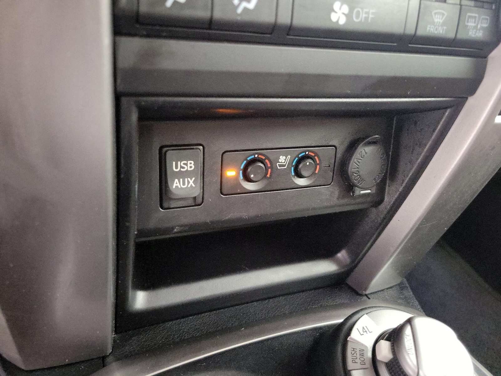 2017 Toyota 4Runner Limited - Photo 19