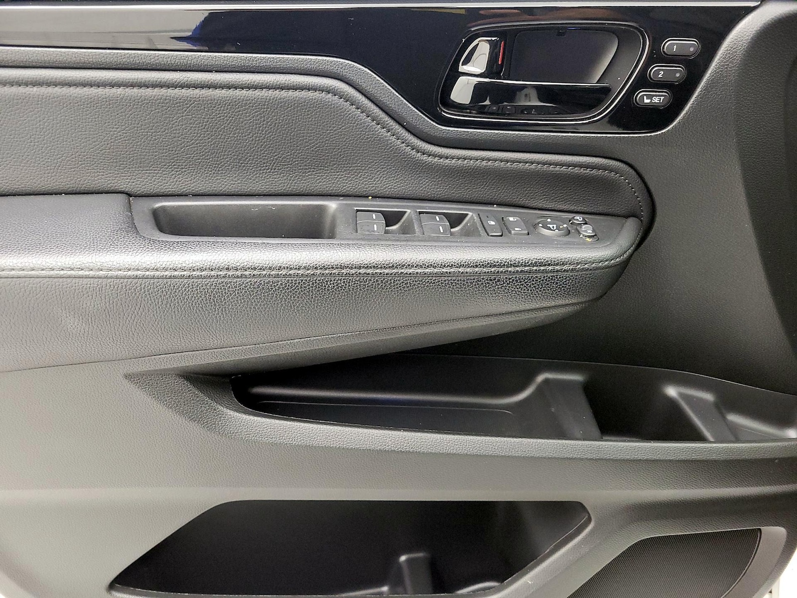 2022 Honda Odyssey Elite - Photo 13