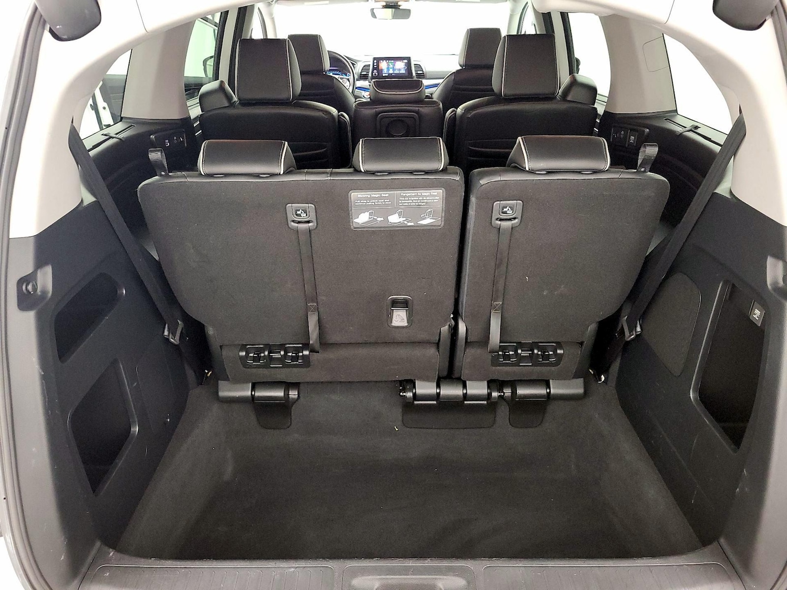 2022 Honda Odyssey Elite - Photo 24