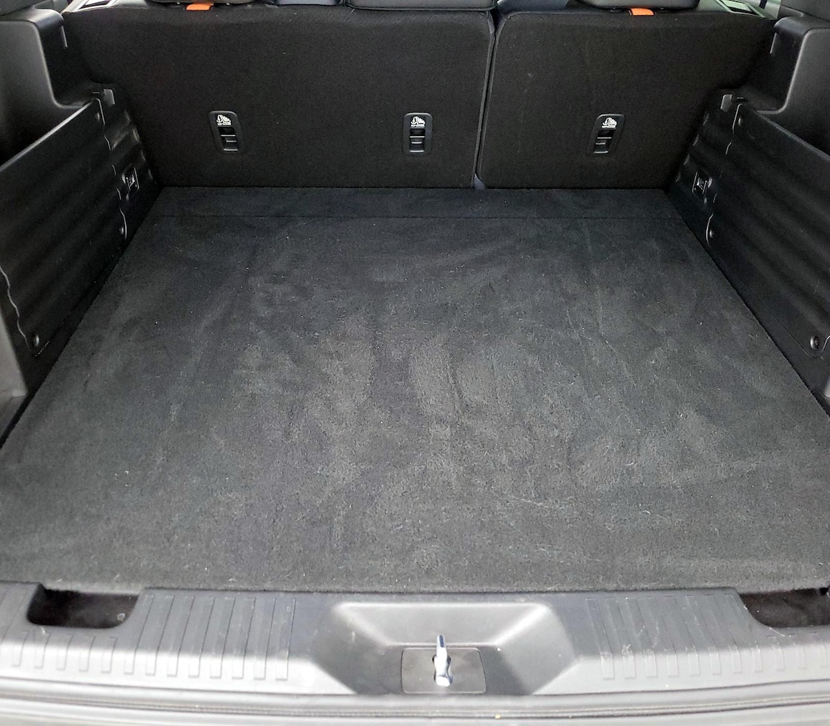 Trunk/Cargo (Seats Up)