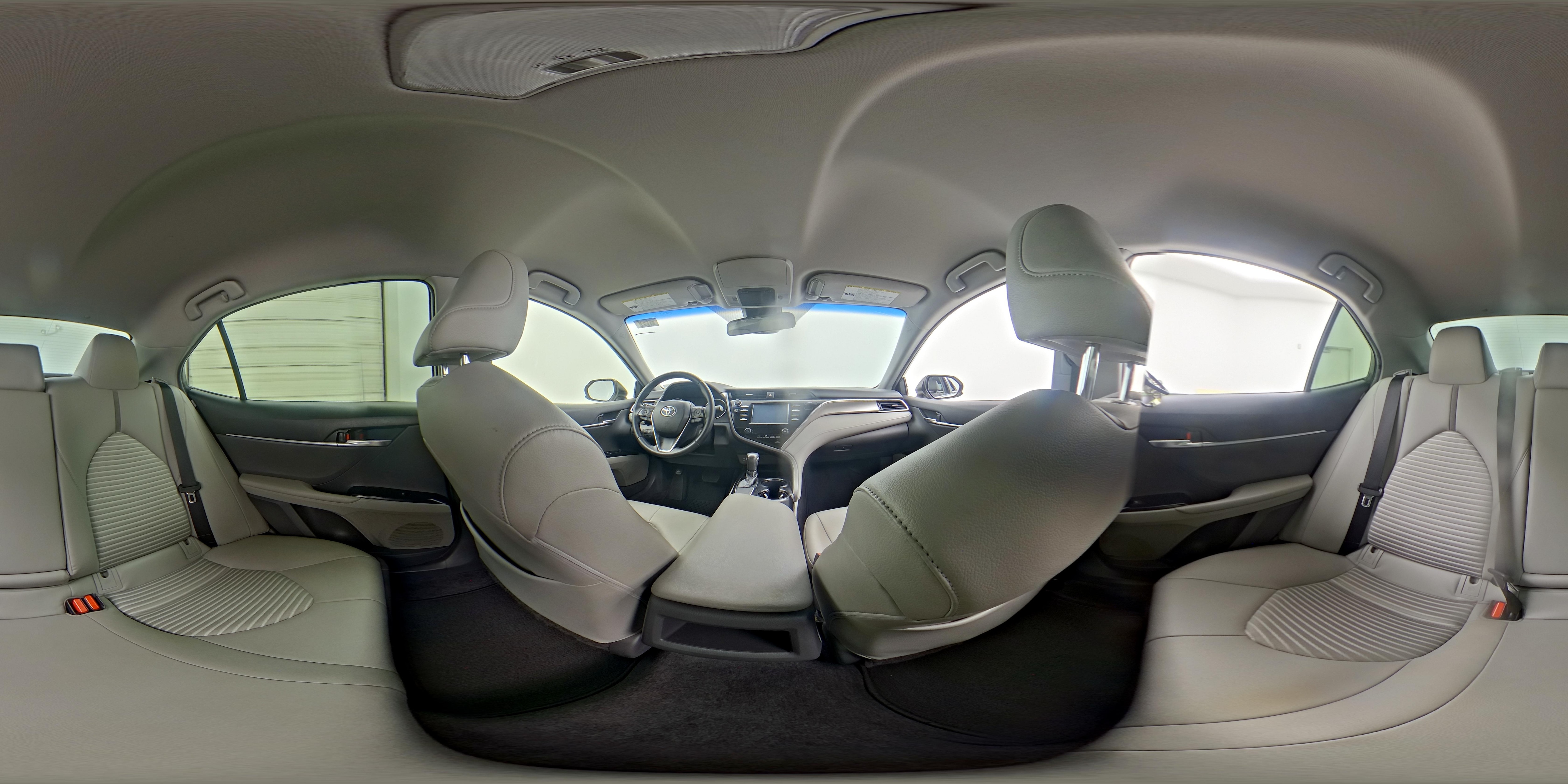 2018 Toyota Camry SE - Photo 25