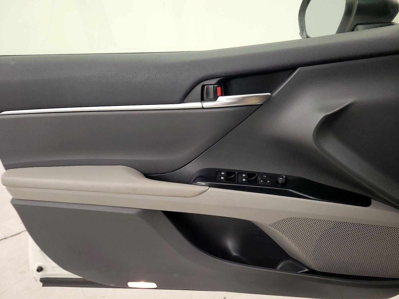 2018 Toyota Camry SE - Photo 13
