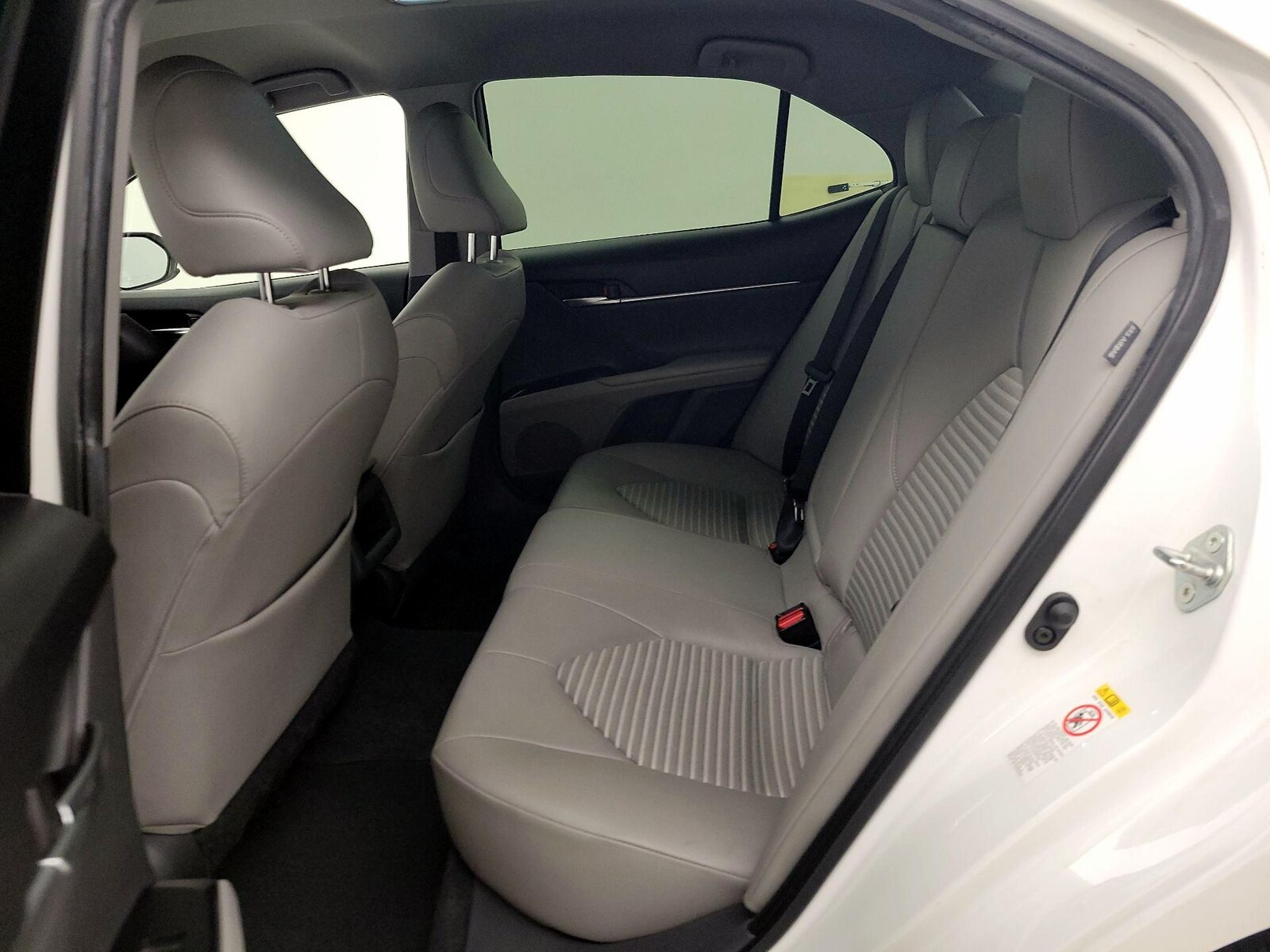 2018 Toyota Camry SE - Photo 20