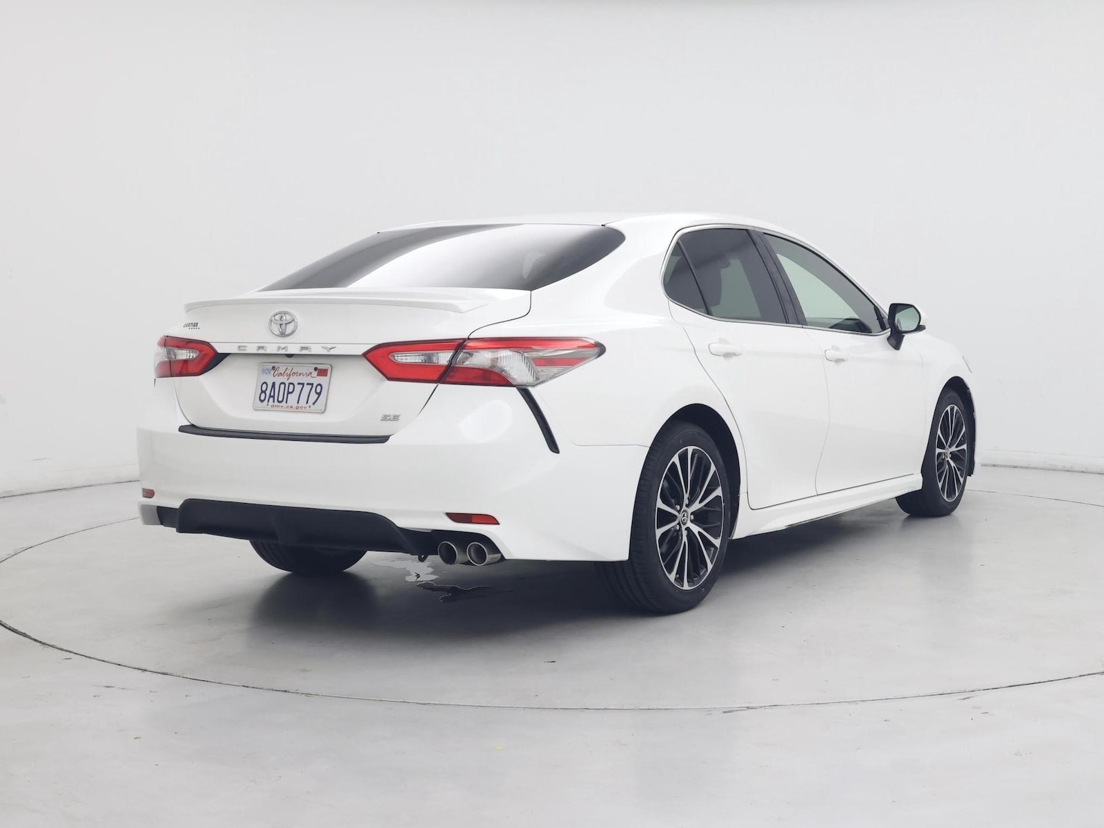 2018 Toyota Camry SE - Photo 9