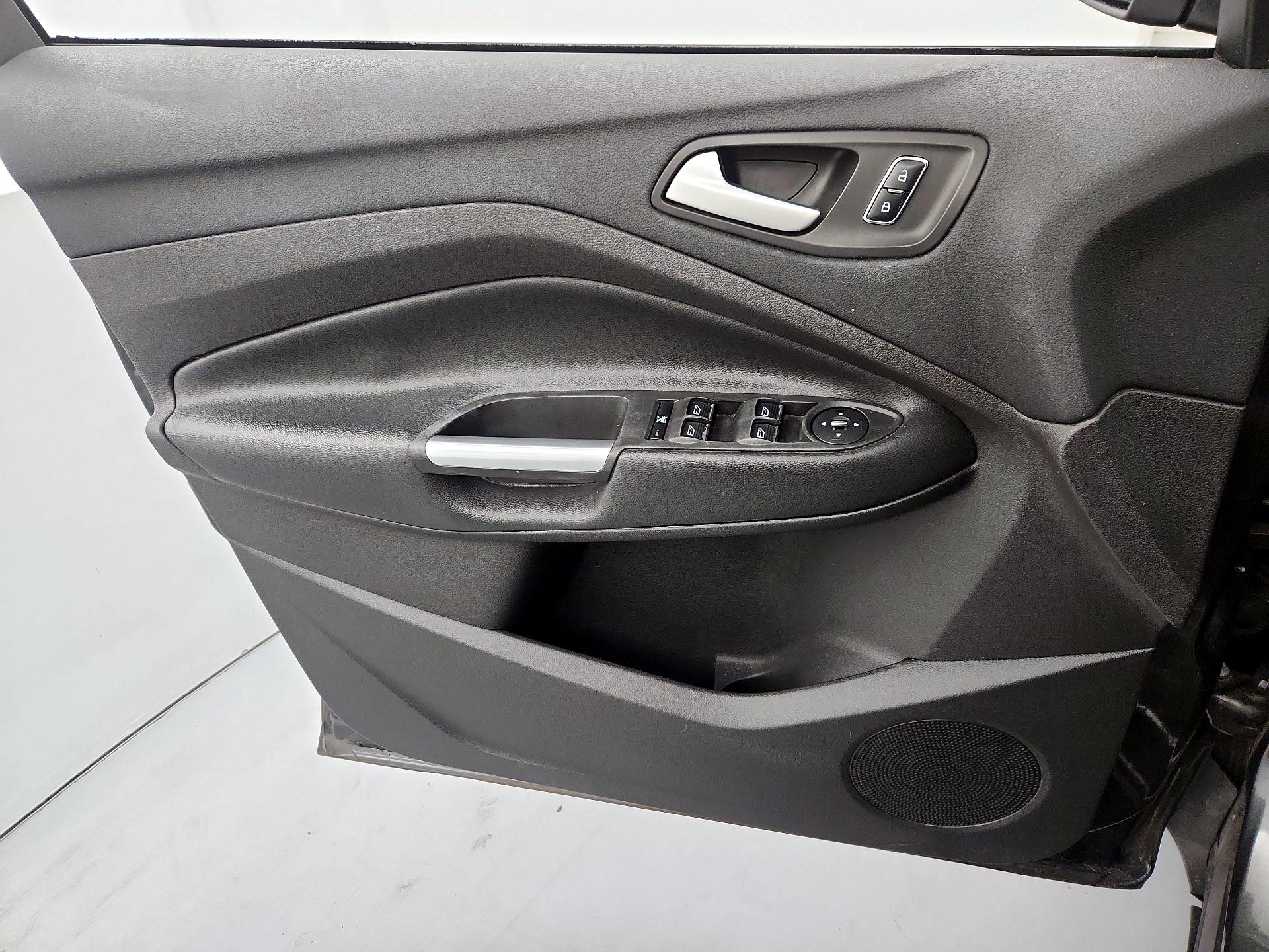 Thumbnail: 2016 Ford Escape - 12