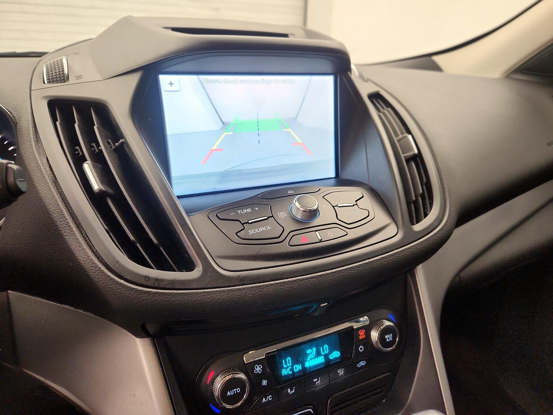Thumbnail: 2016 Ford Escape - 14