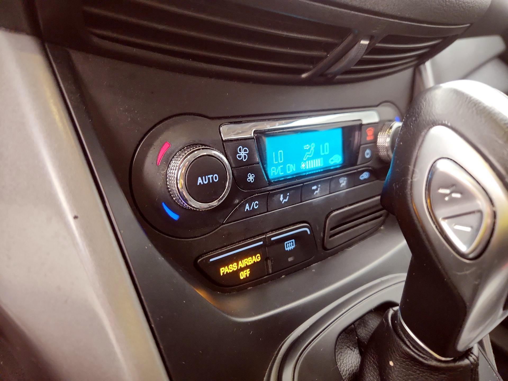 Thumbnail: 2016 Ford Escape - 16