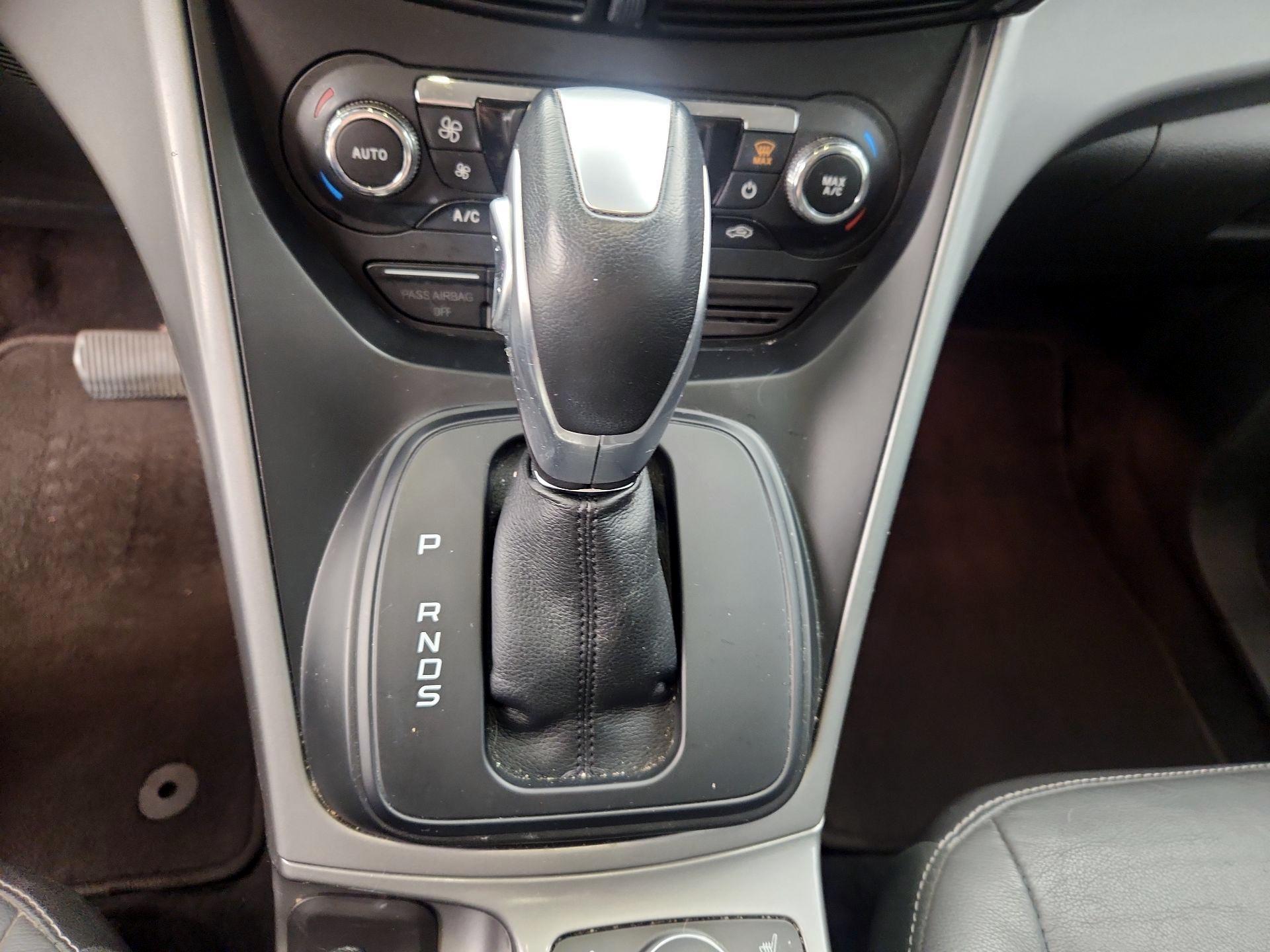 Thumbnail: 2016 Ford Escape - 17