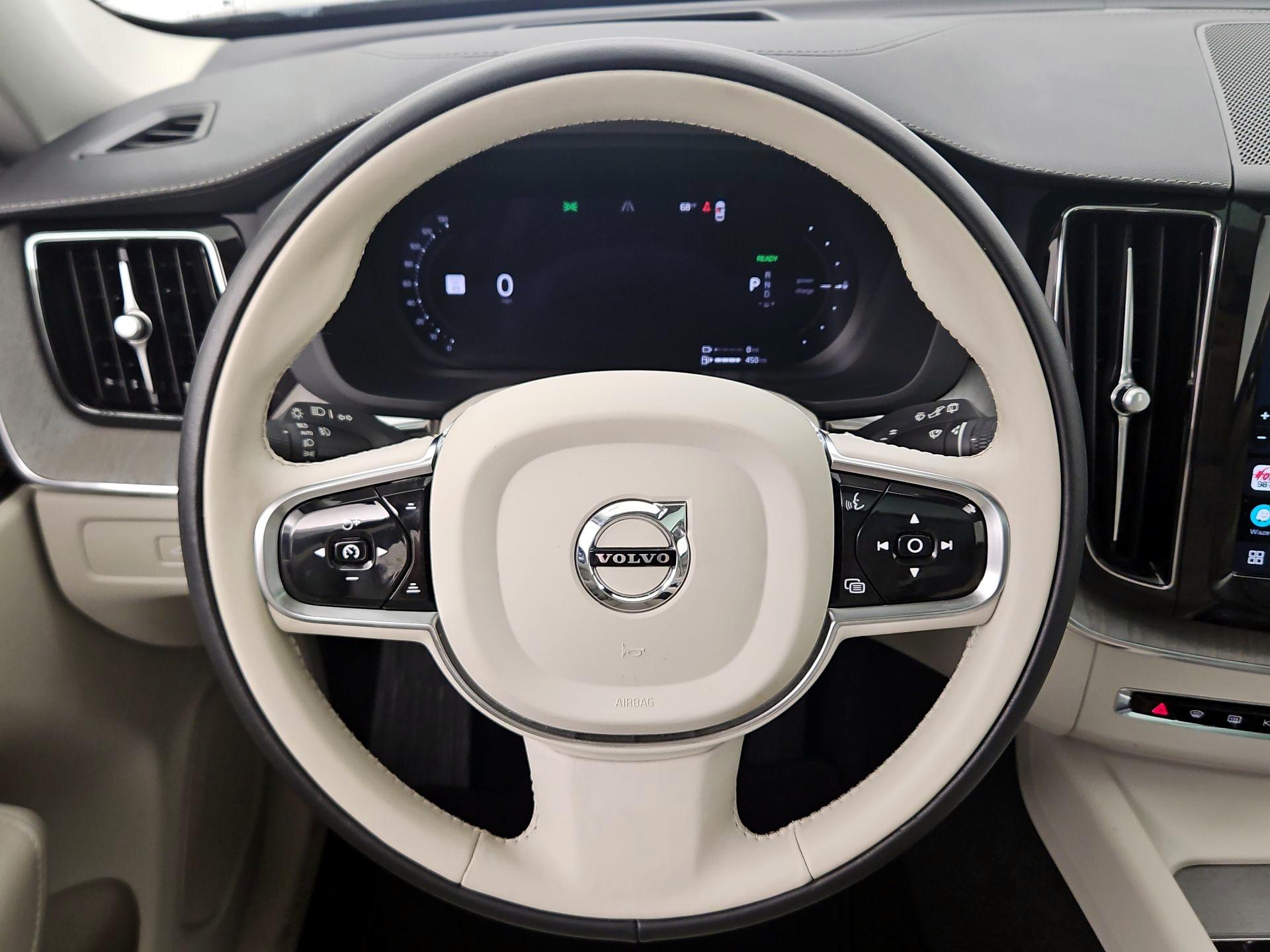 Thumbnail: 2024 Volvo XC60 - 10