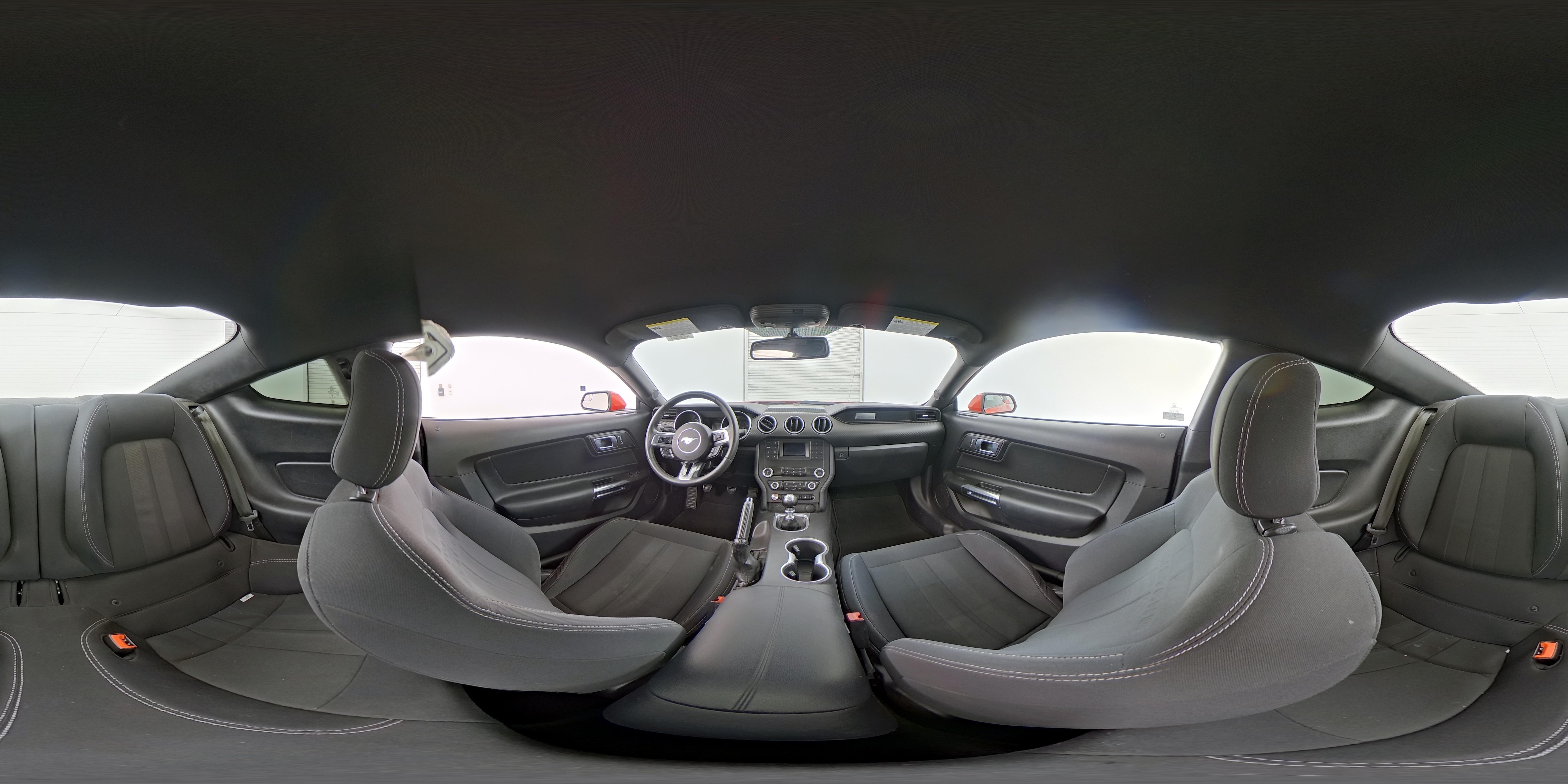 2019 Ford Mustang EcoBoost - Photo 22