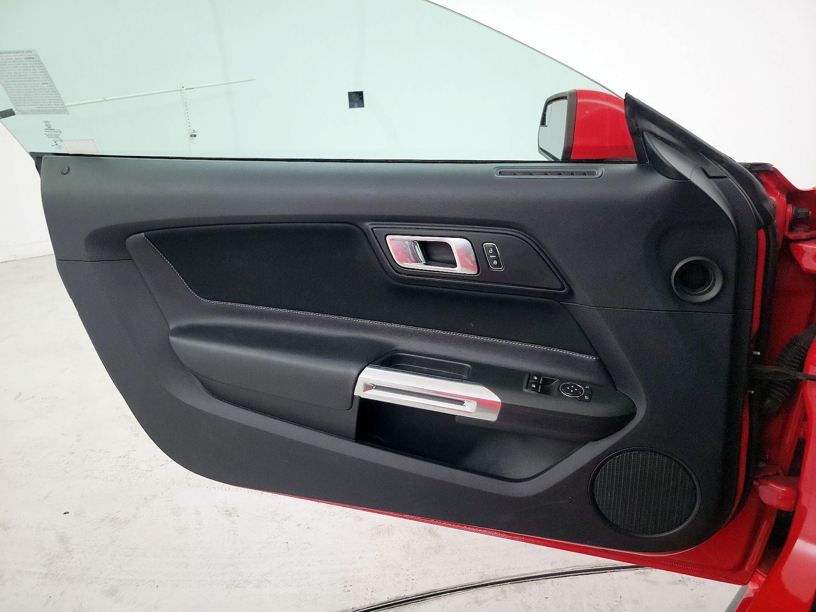 2019 Ford Mustang EcoBoost - Photo 11