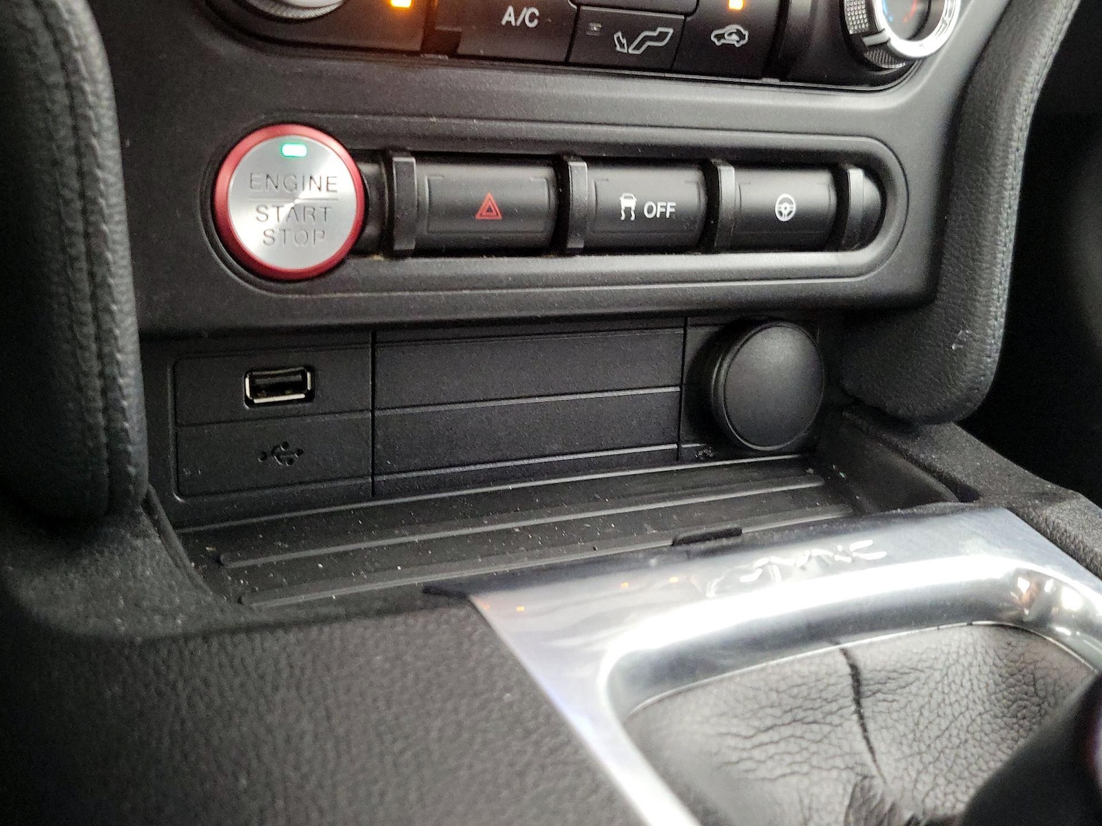2019 Ford Mustang EcoBoost - Photo 17