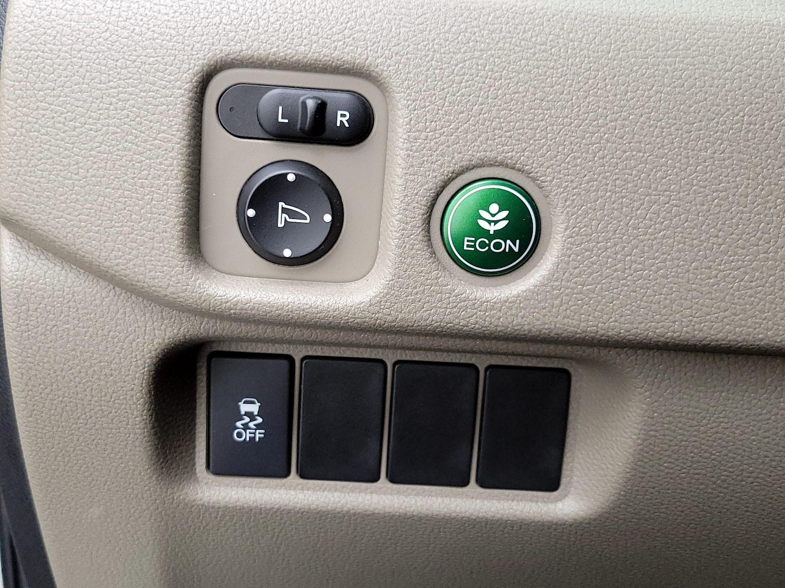 2016 Honda Pilot EX-L - Photo 14