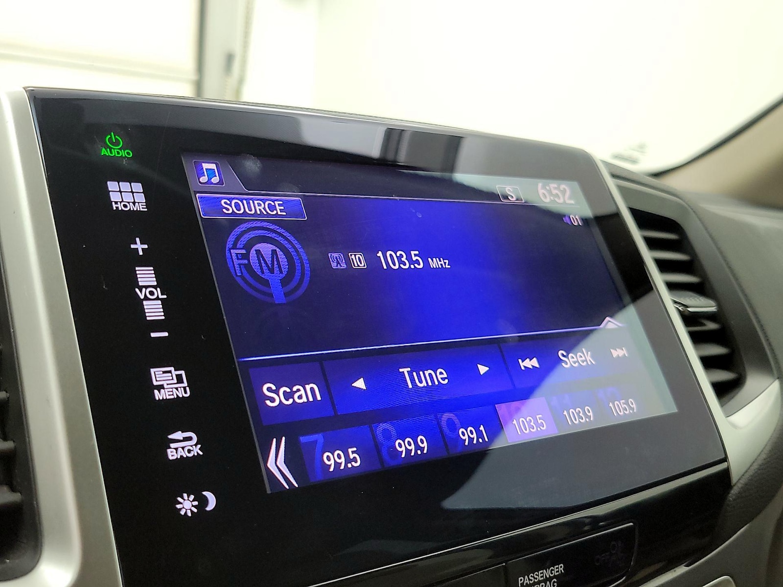 2016 Honda Pilot EX-L - Photo 16