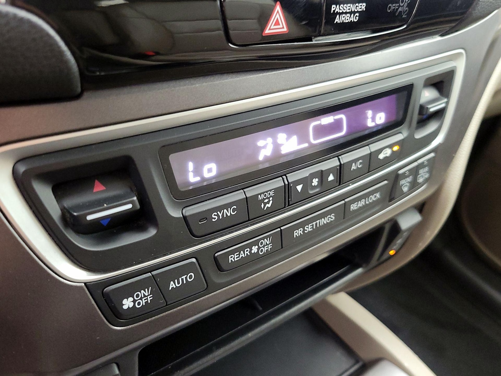 2016 Honda Pilot EX-L - Photo 17