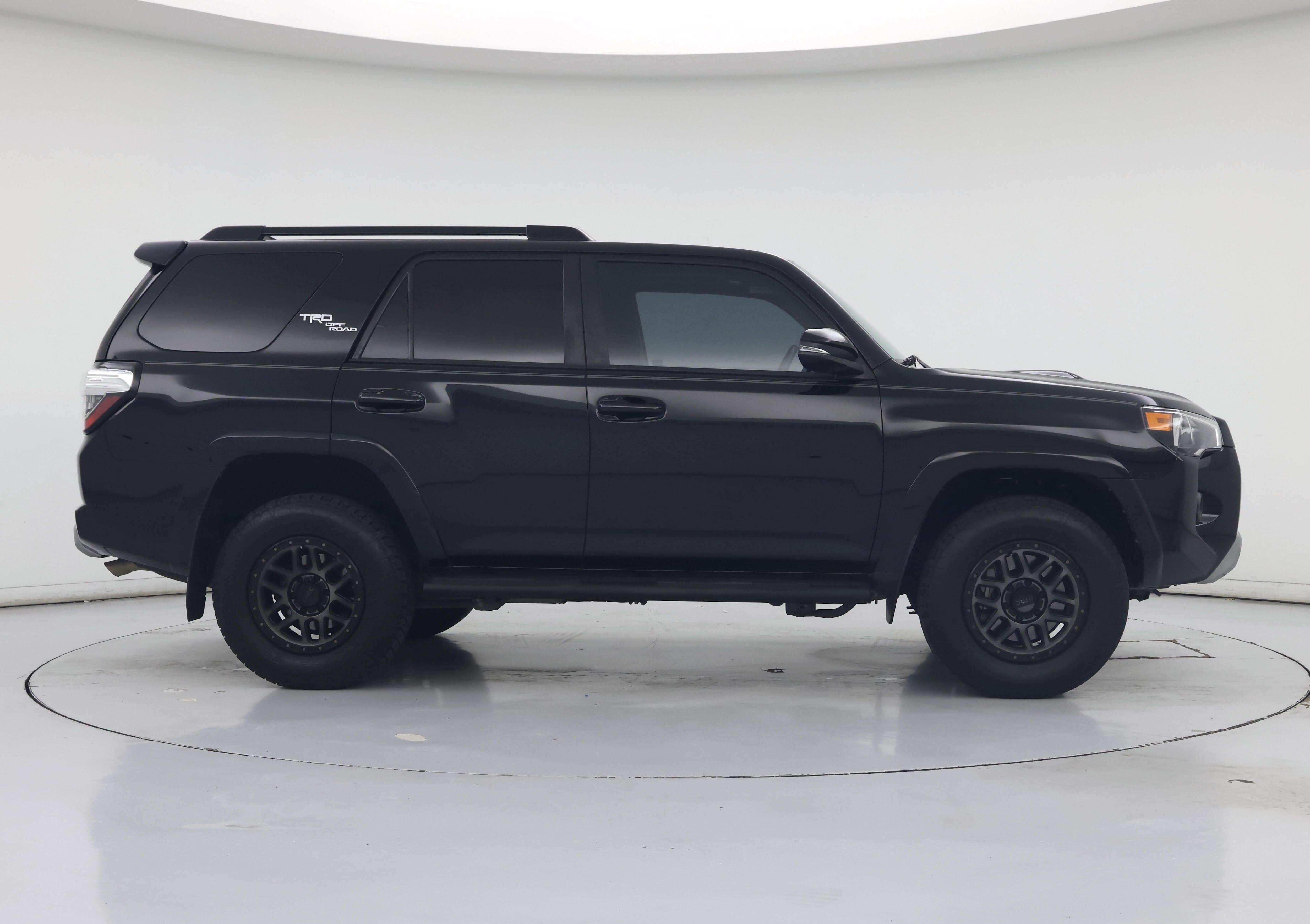 Thumbnail: 2019 Toyota 4Runner - 7