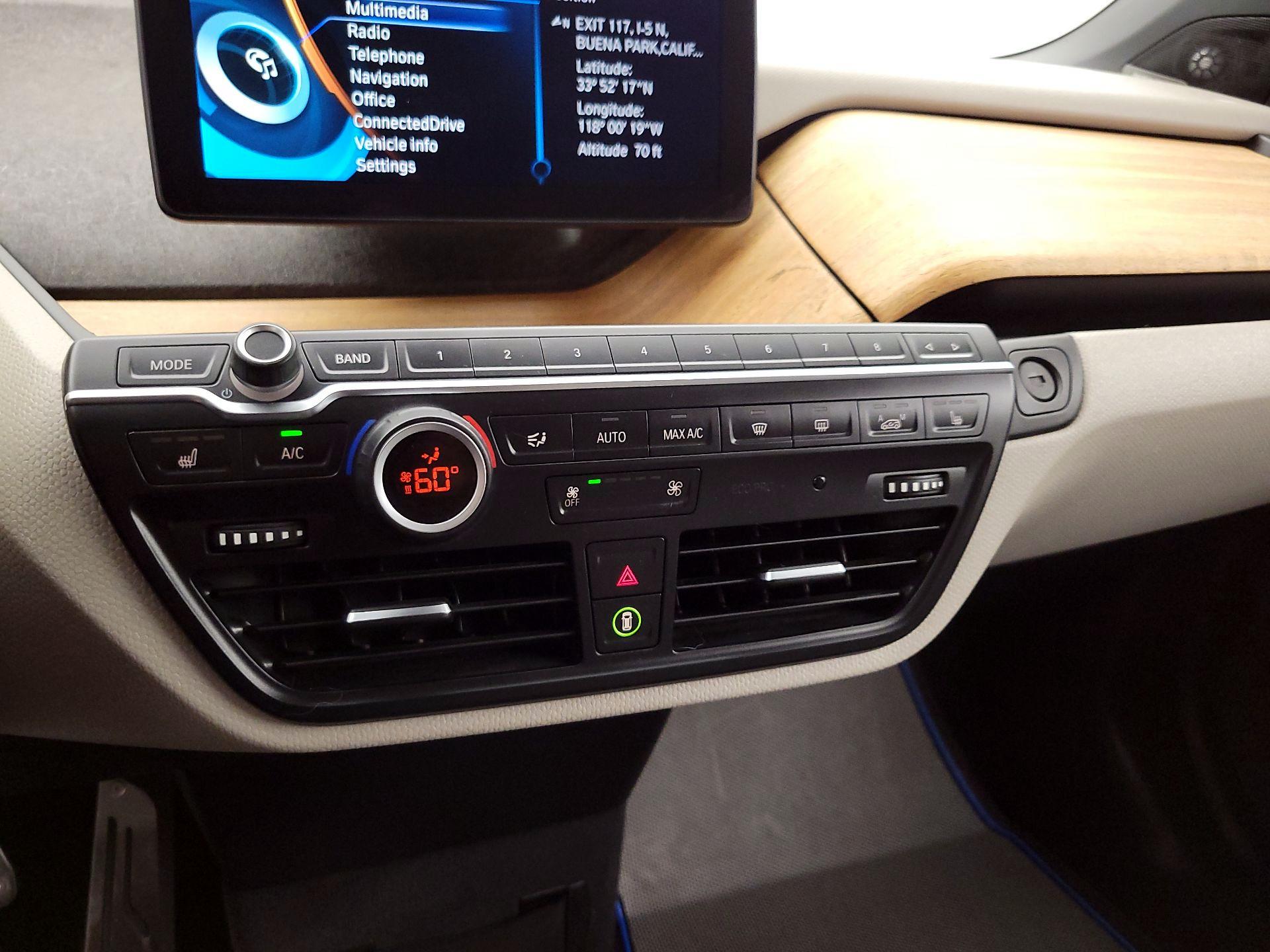 Thumbnail: 2016 BMW i3 - 17