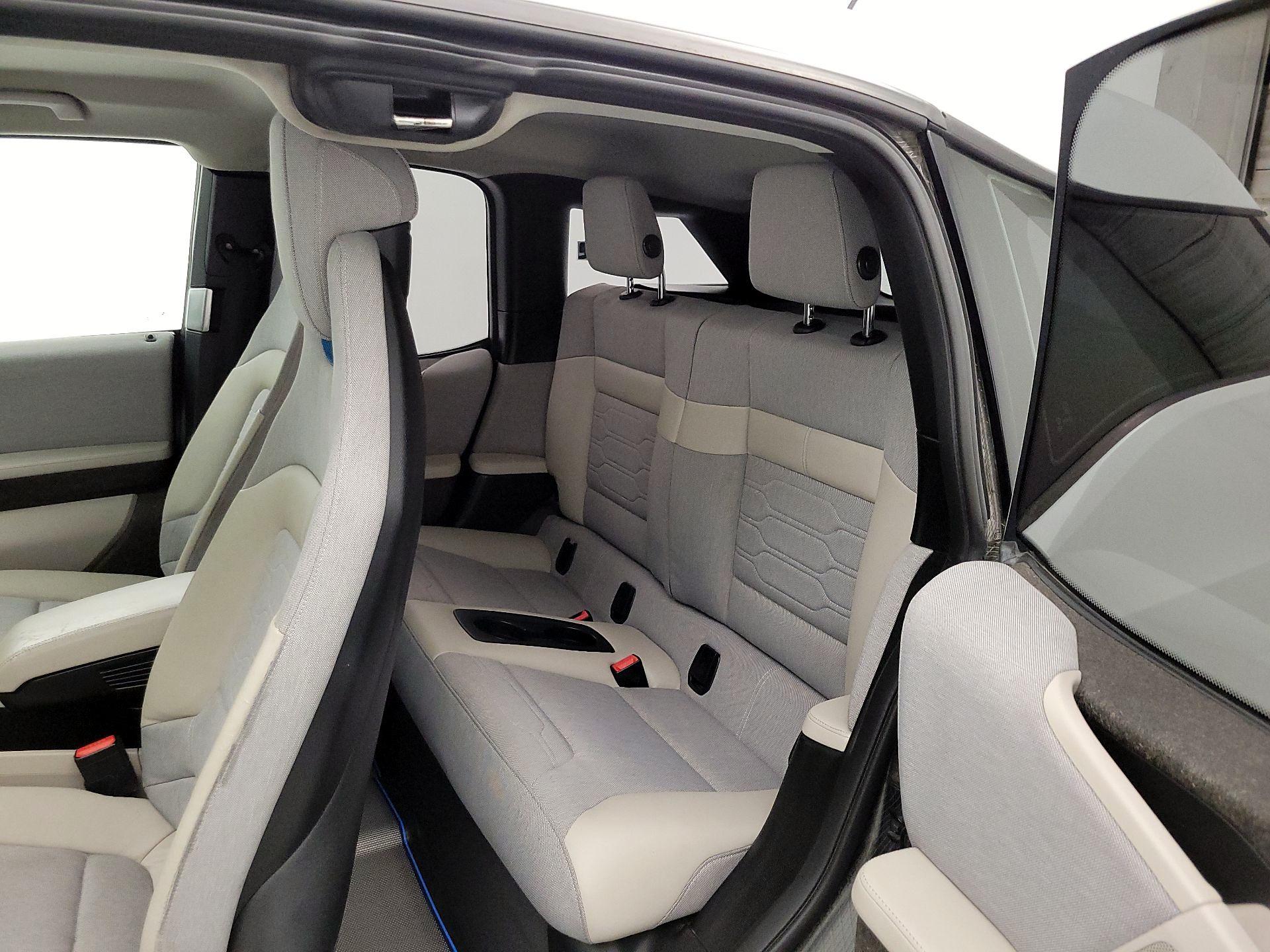 Thumbnail: 2016 BMW i3 - 19
