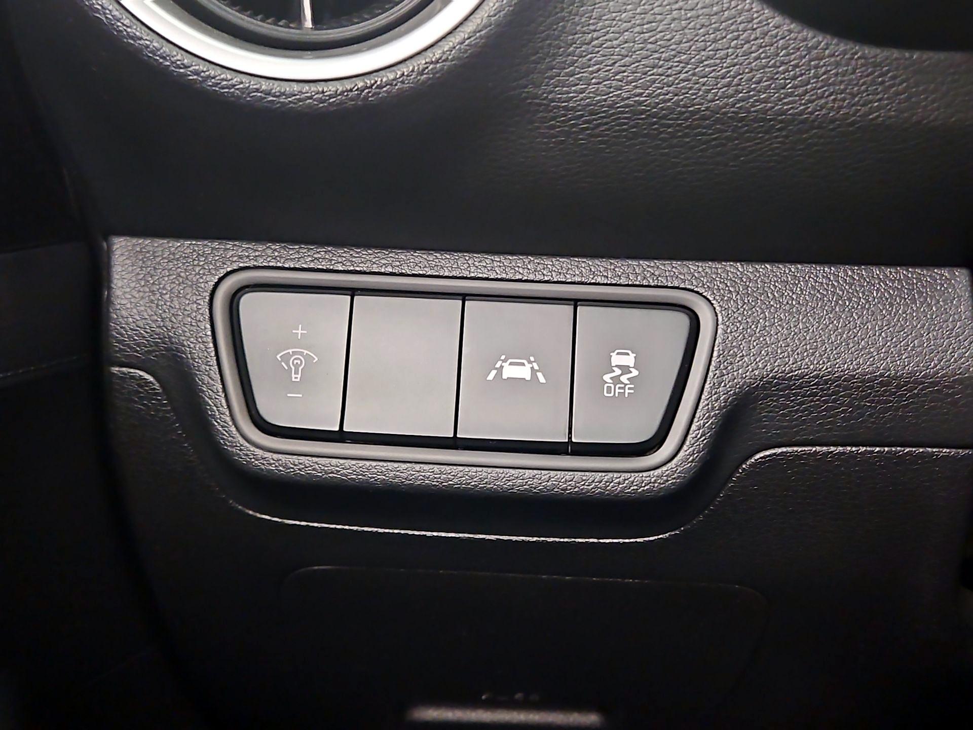 Thumbnail: 2020 Kia Forte - 13
