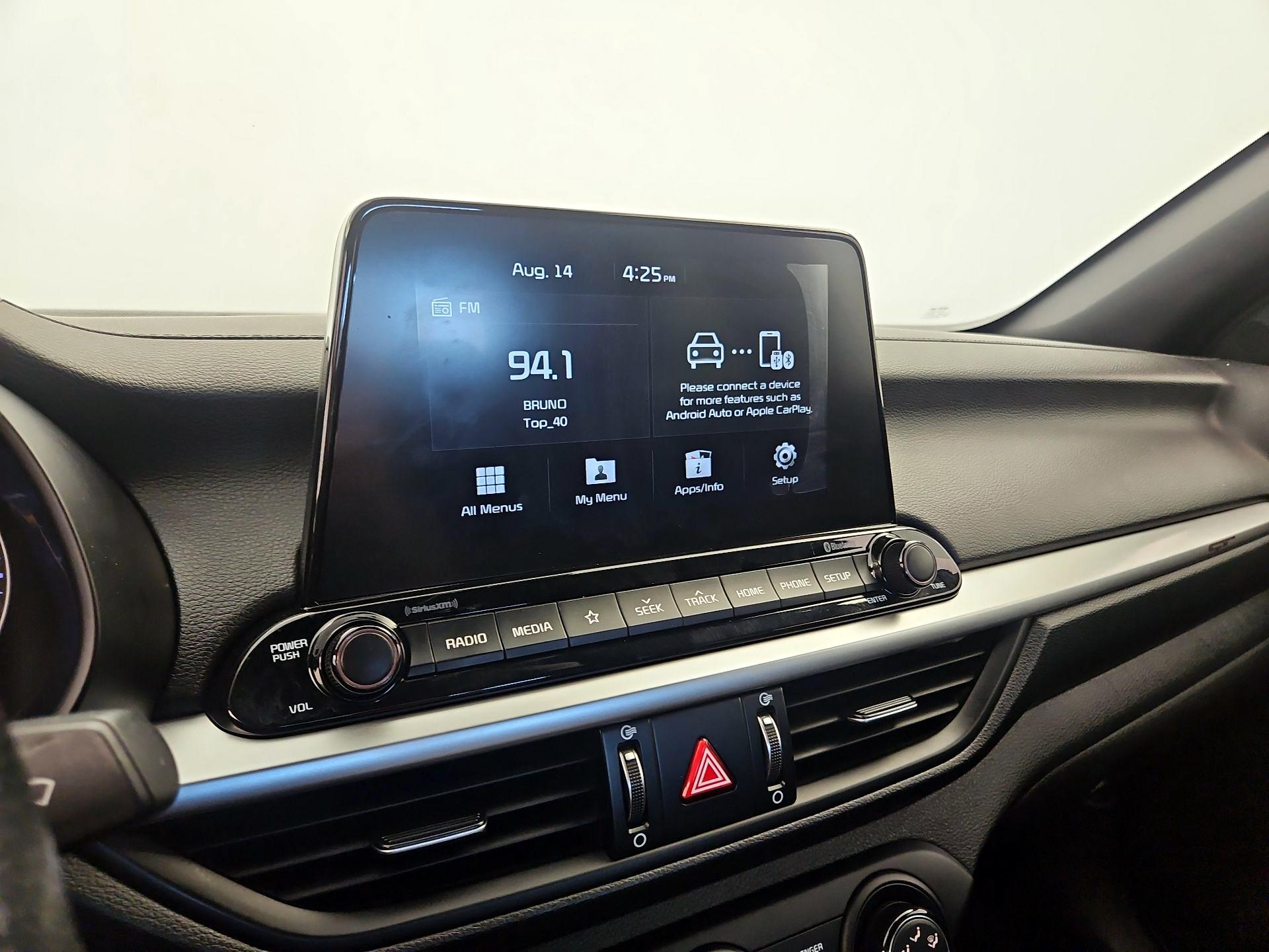 Thumbnail: 2020 Kia Forte - 16