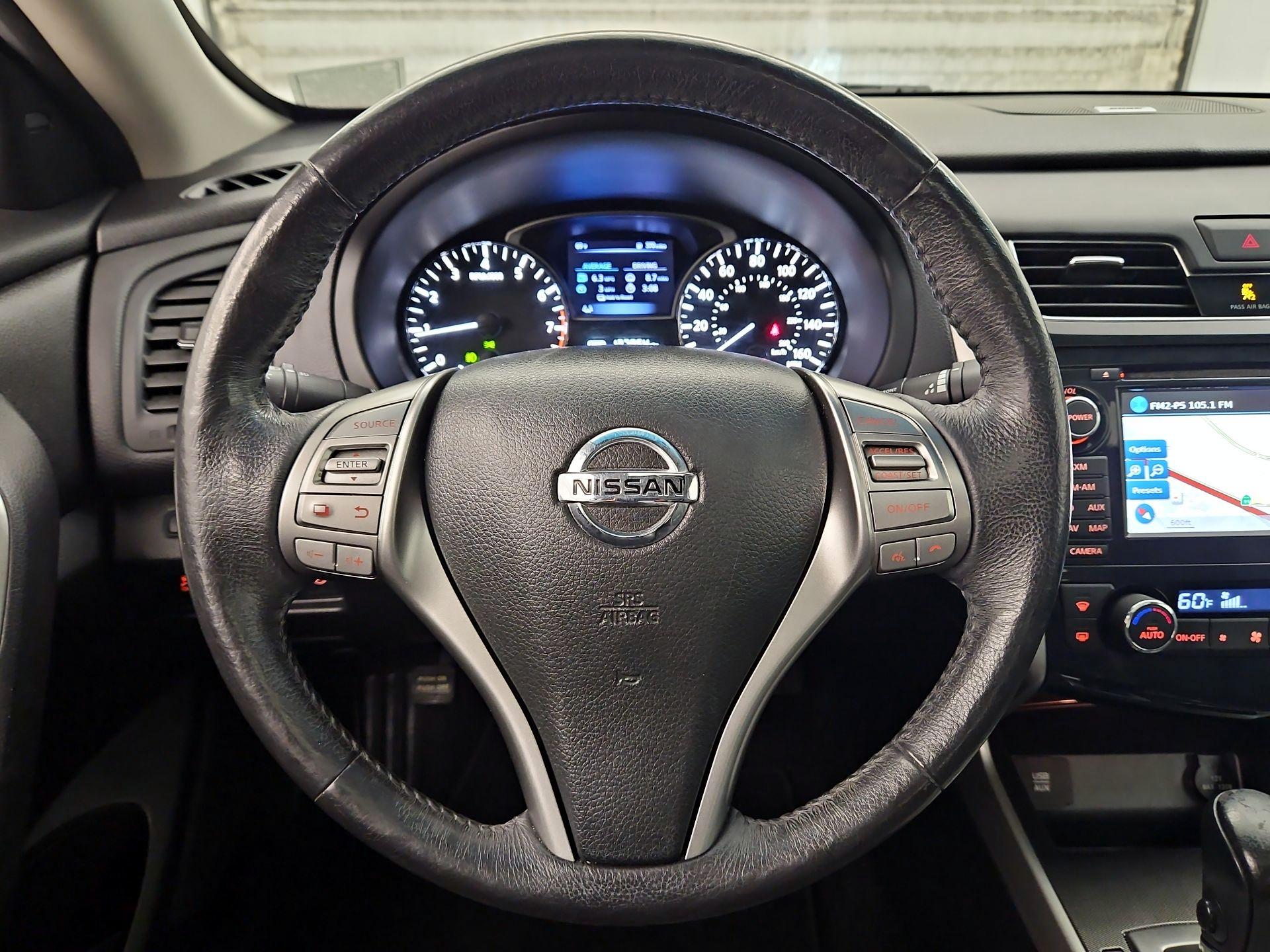 Thumbnail: 2015 Nissan Altima - 10