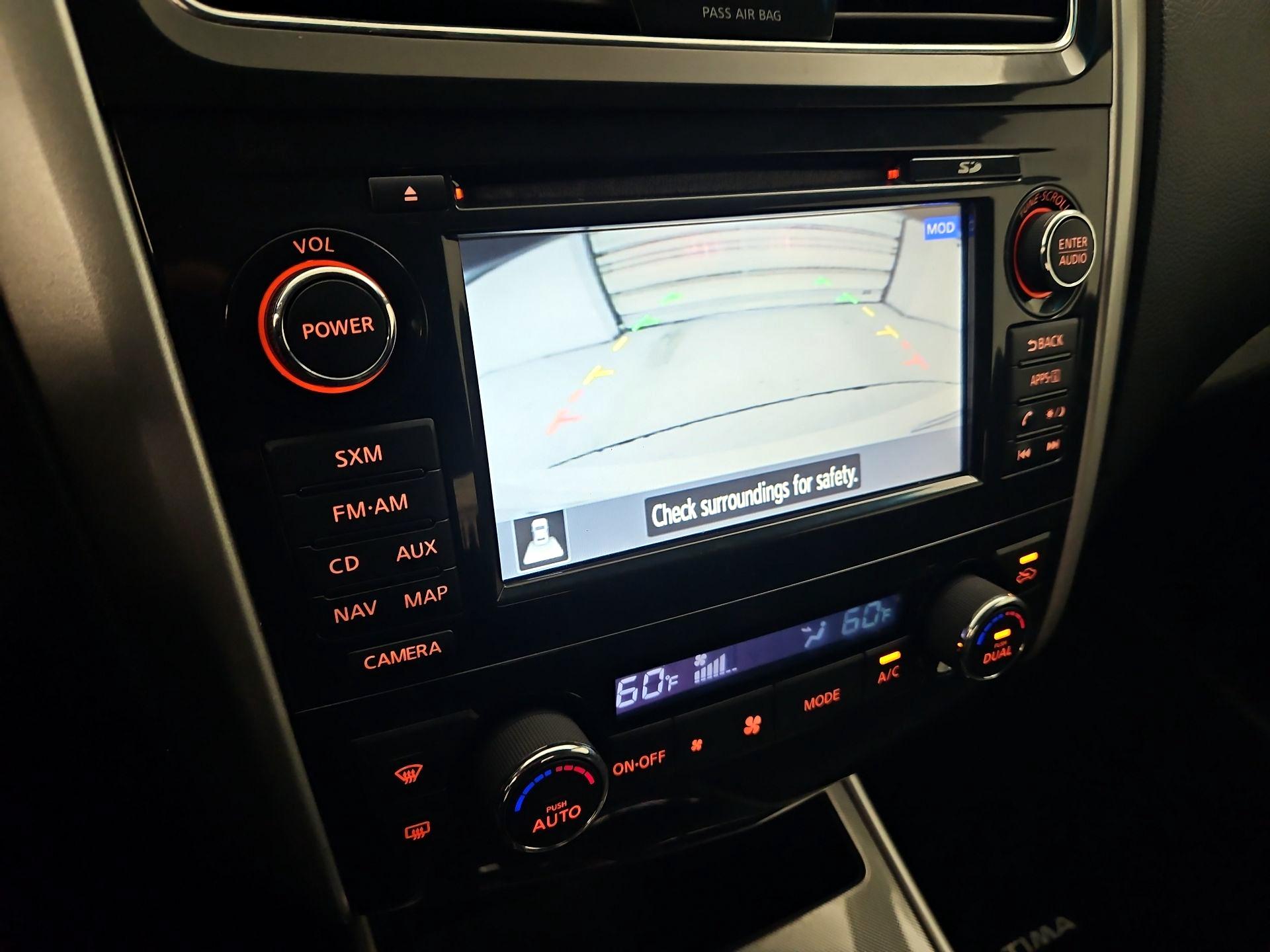 Thumbnail: 2015 Nissan Altima - 15